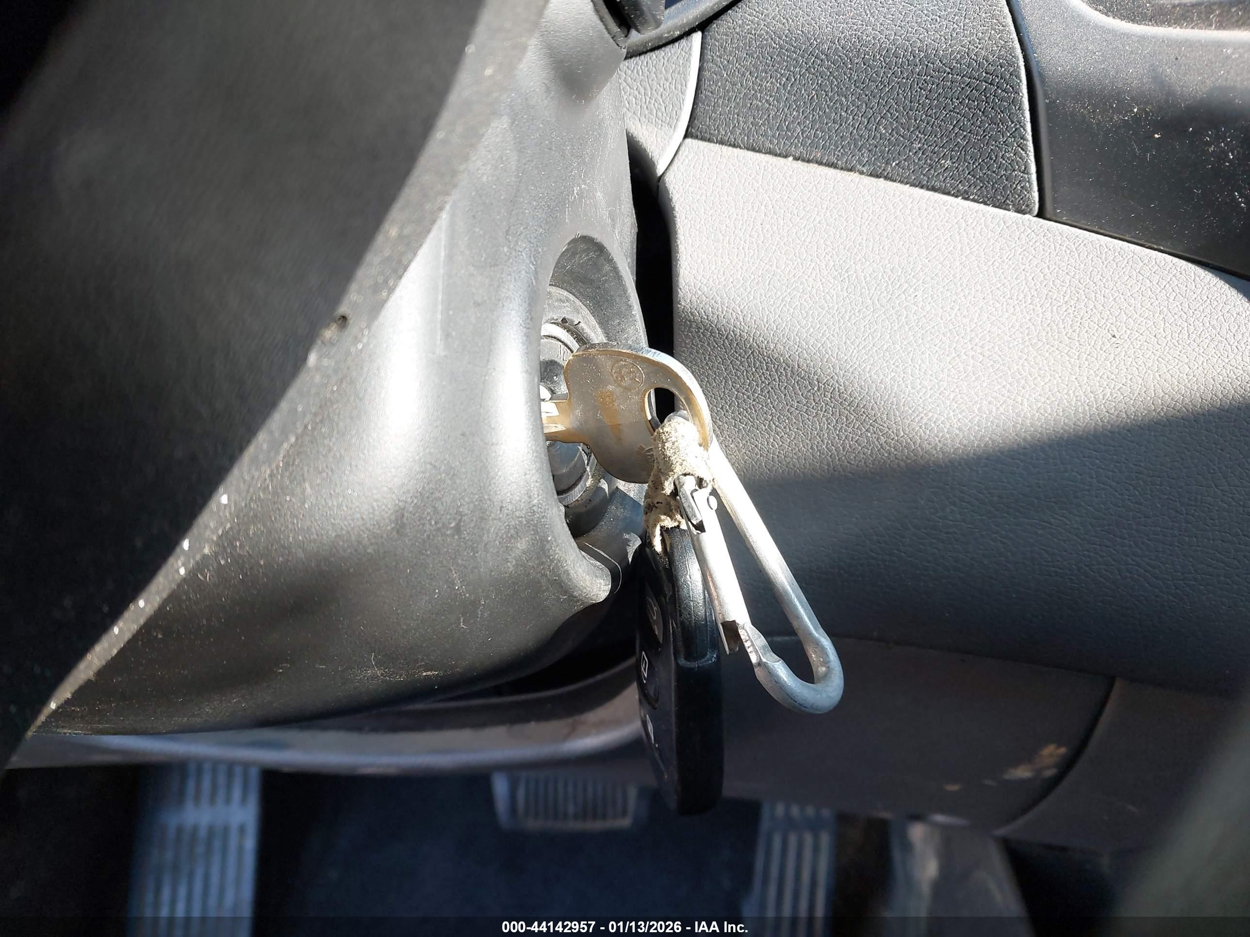 HYUNDAI ELANTRA image 11