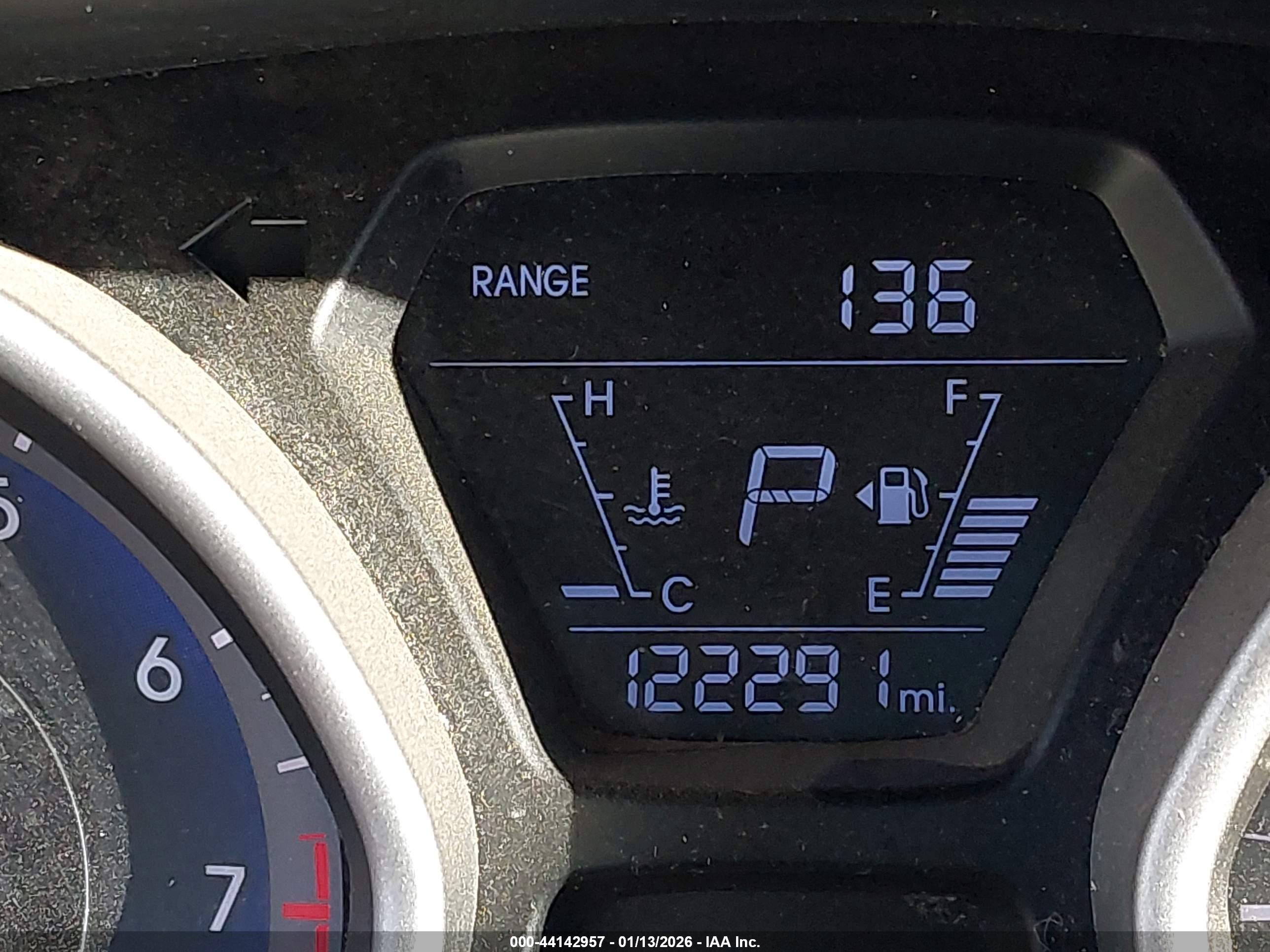 HYUNDAI ELANTRA image 7