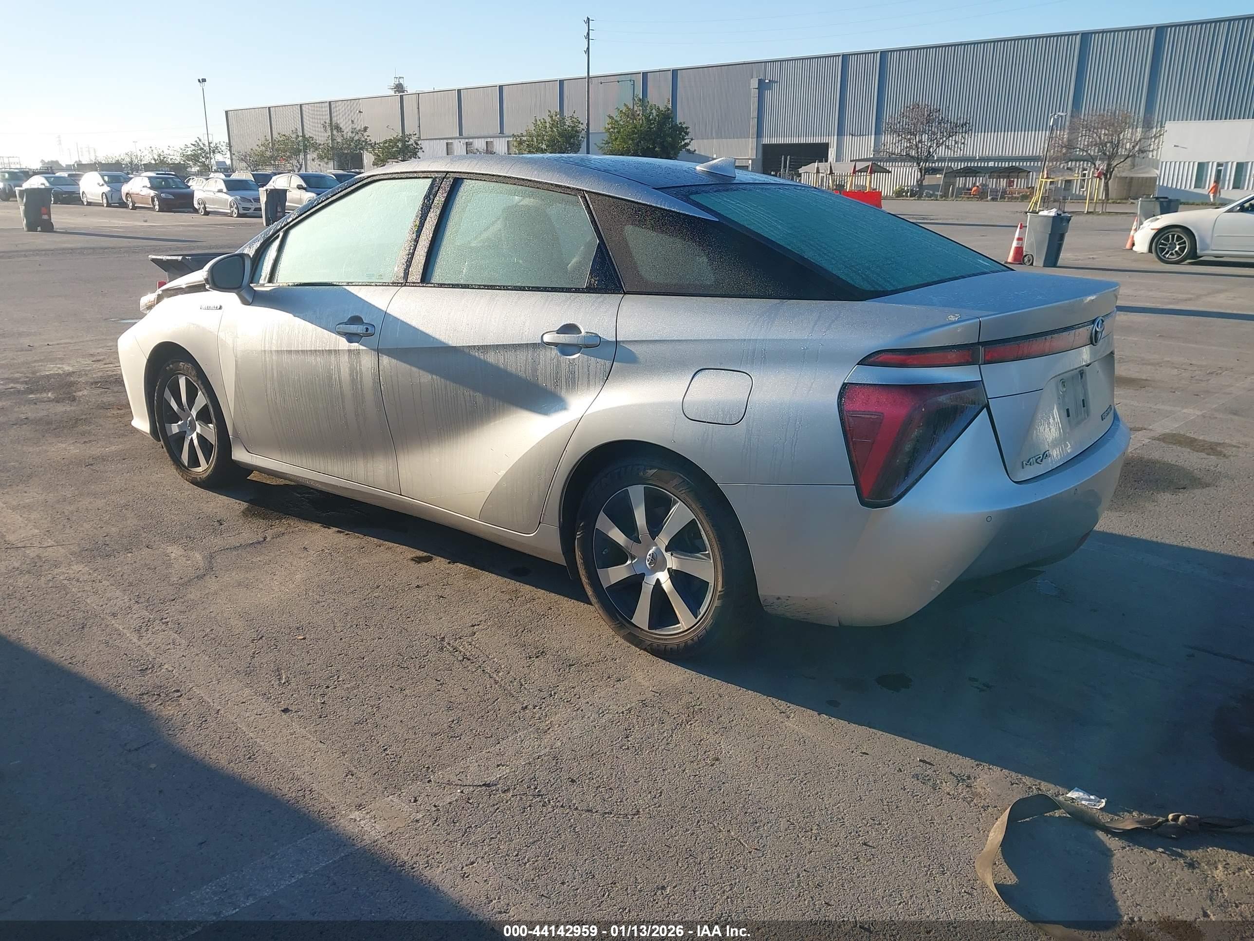 TOYOTA MIRAI image 3
