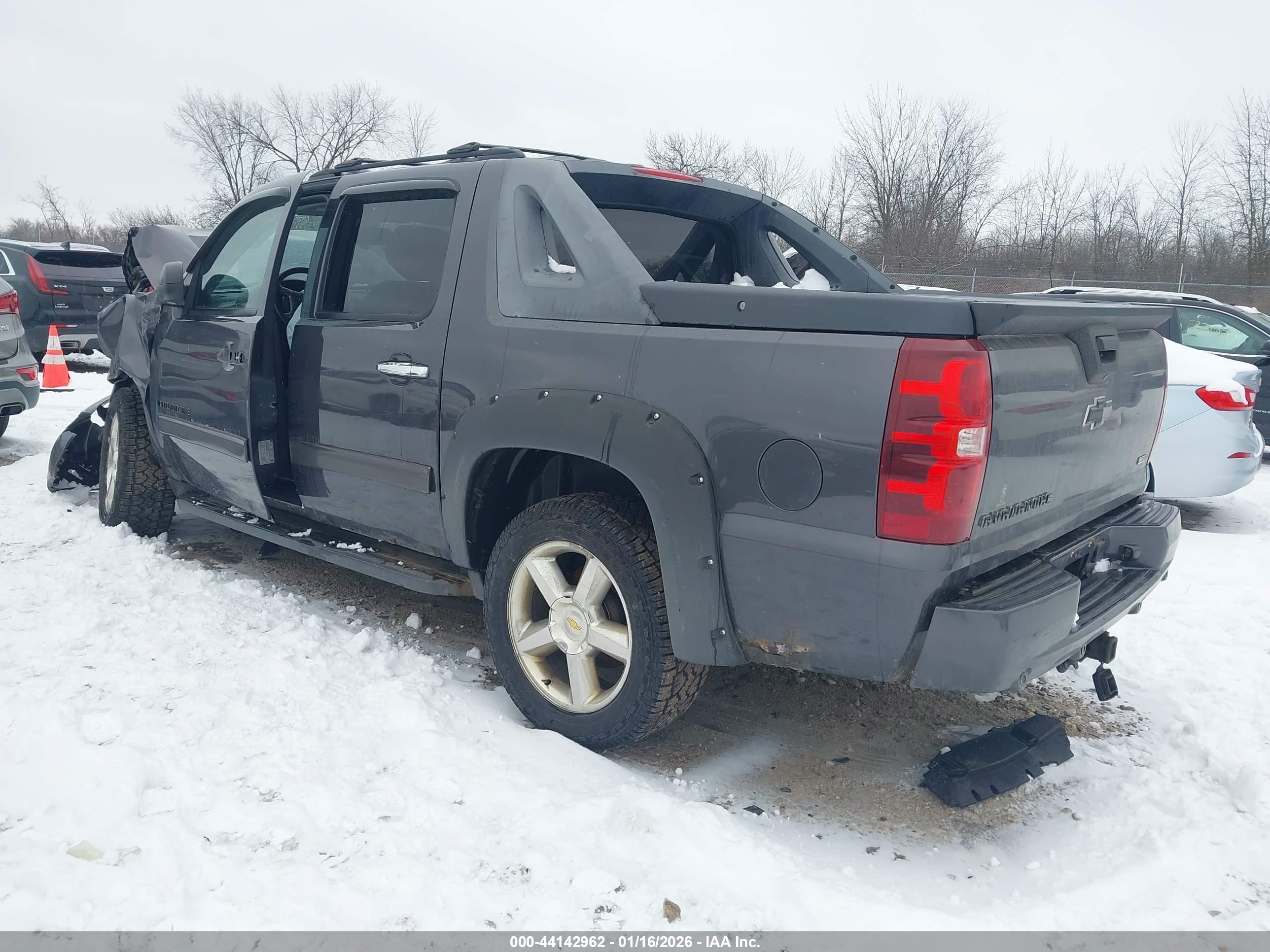 CHEVROLET AVALANCHE image 3