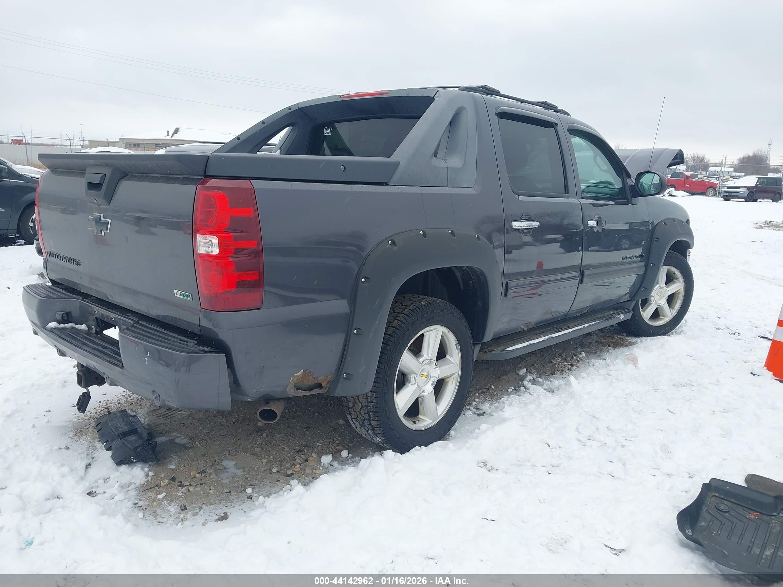 CHEVROLET AVALANCHE image 4