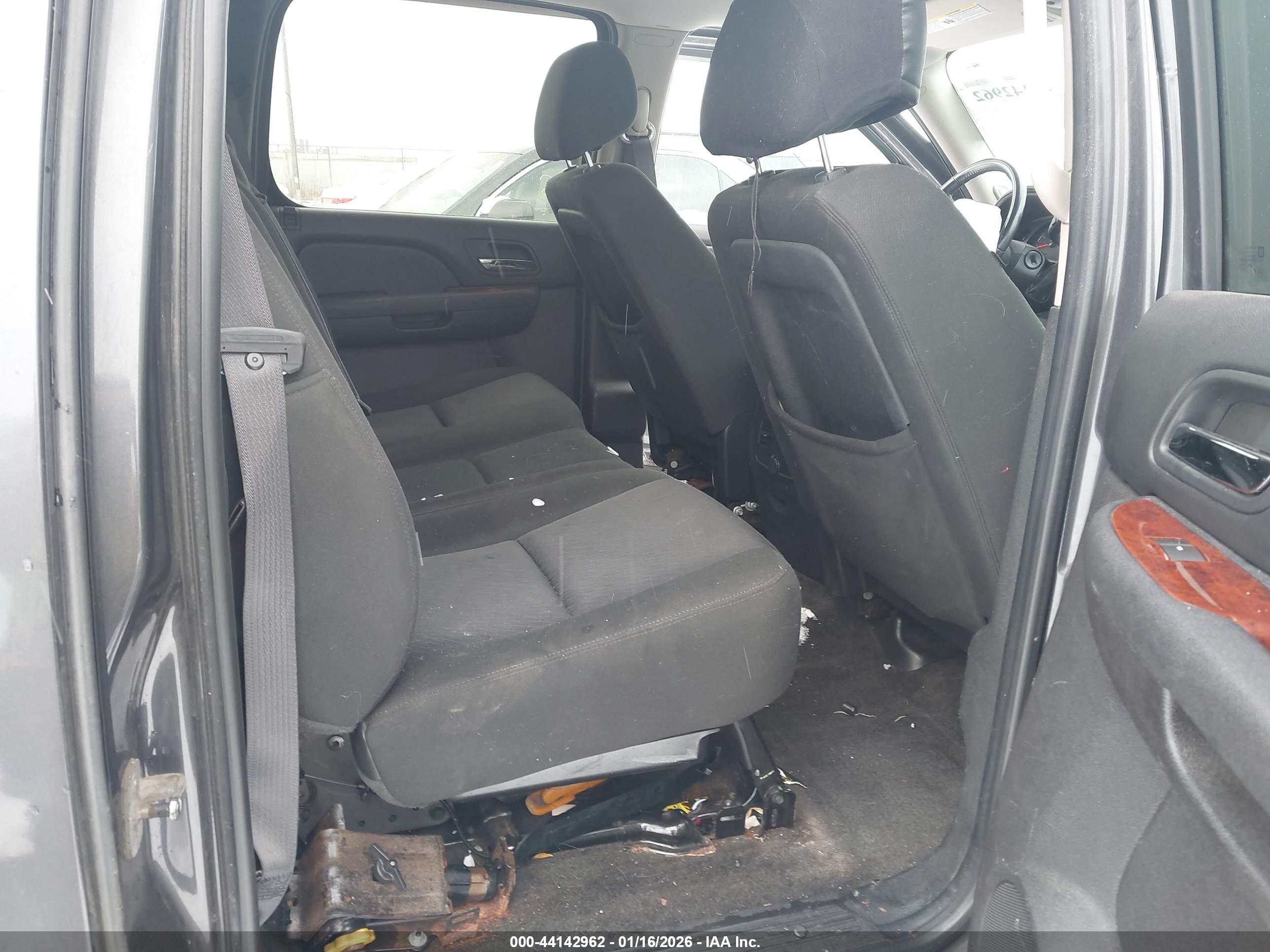 CHEVROLET AVALANCHE image 8