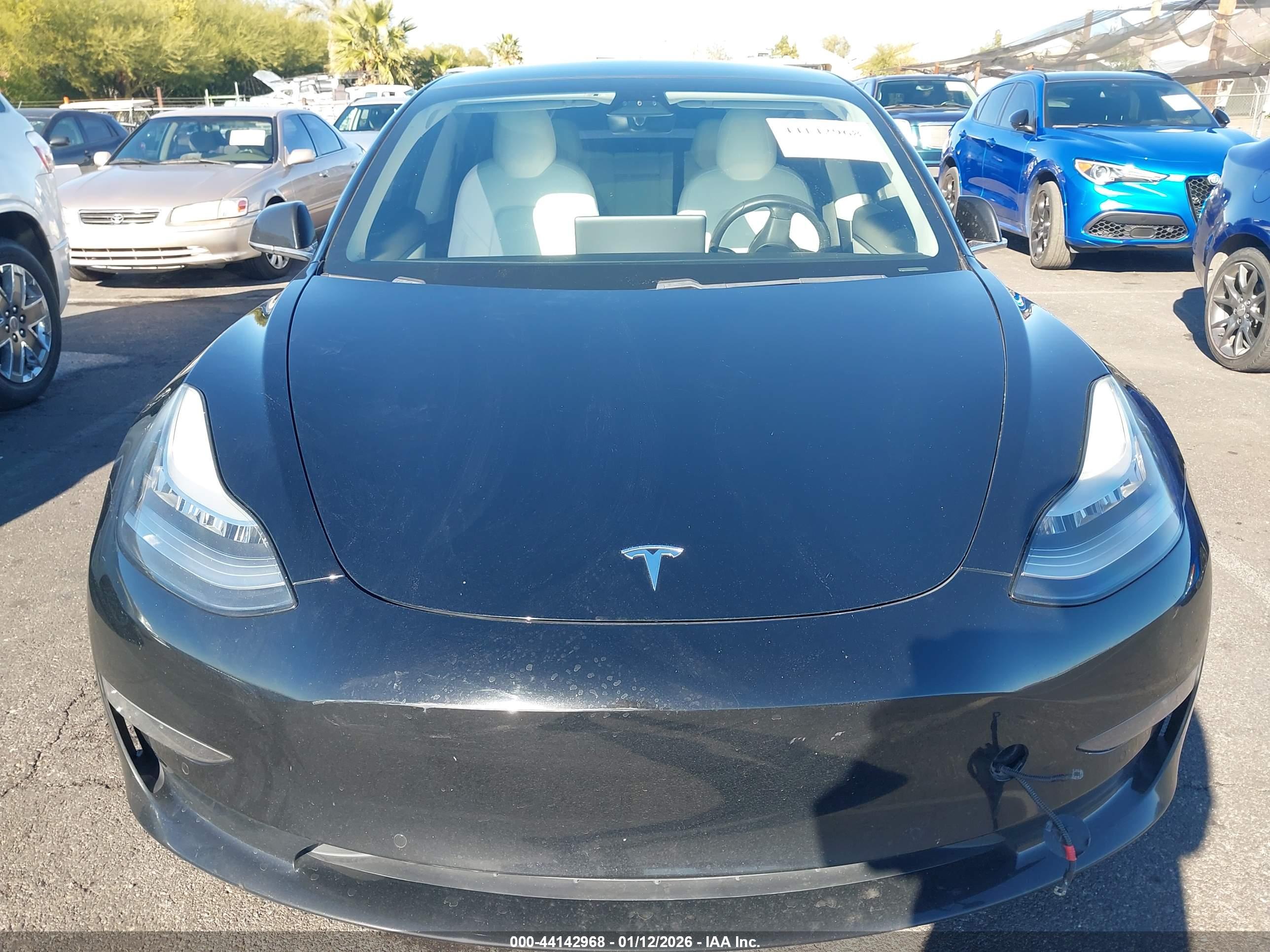 TESLA MODEL image 10