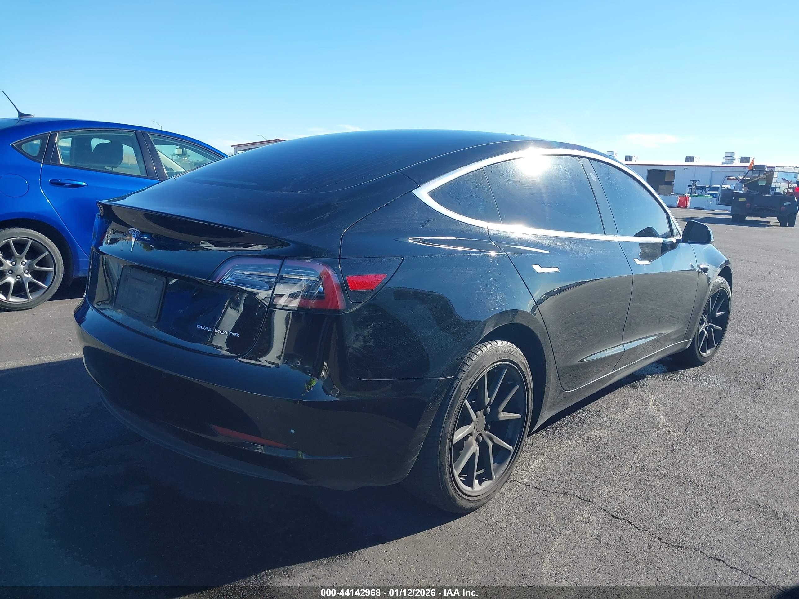 TESLA MODEL image 4