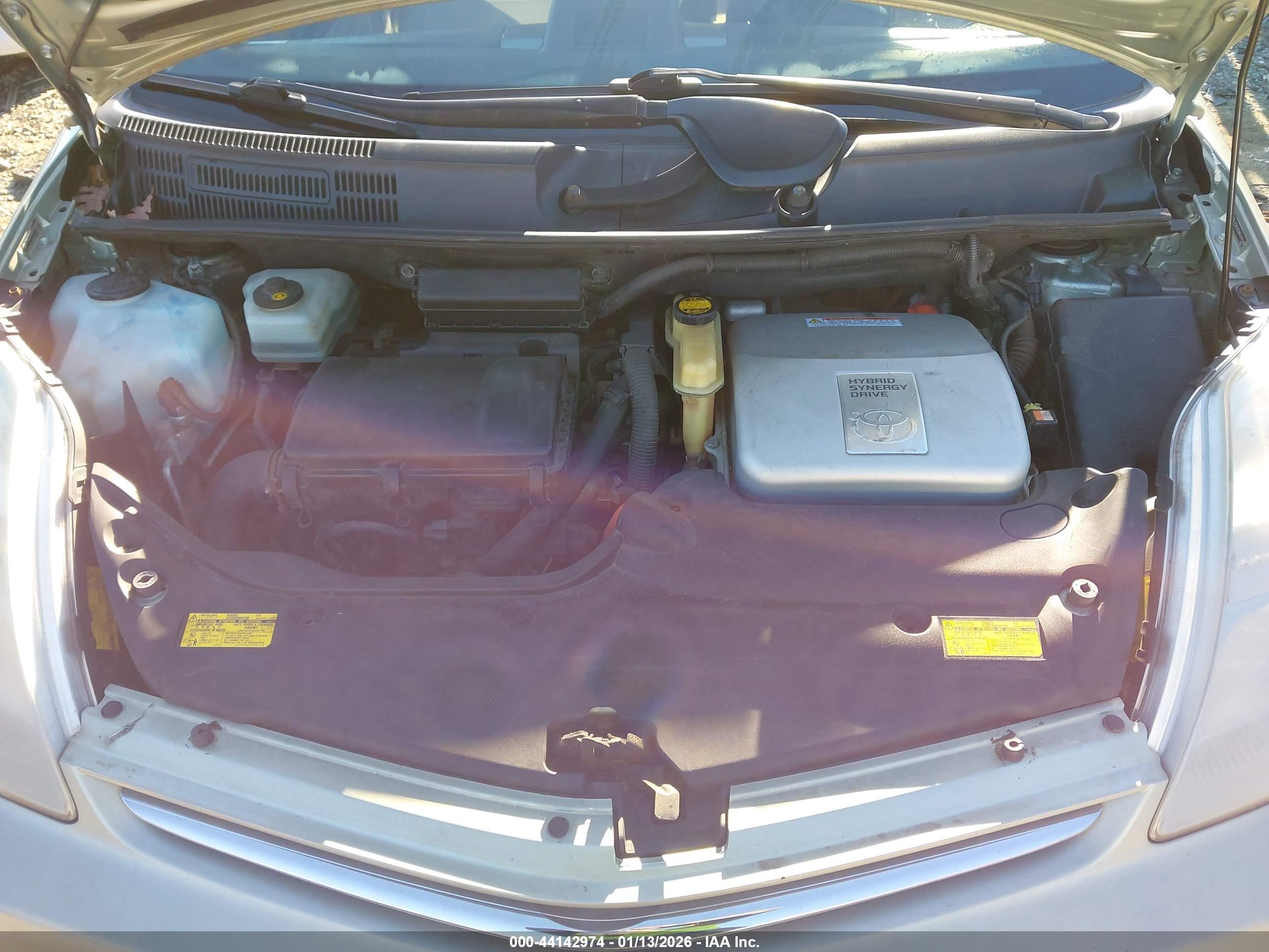 TOYOTA PRIUS image 10