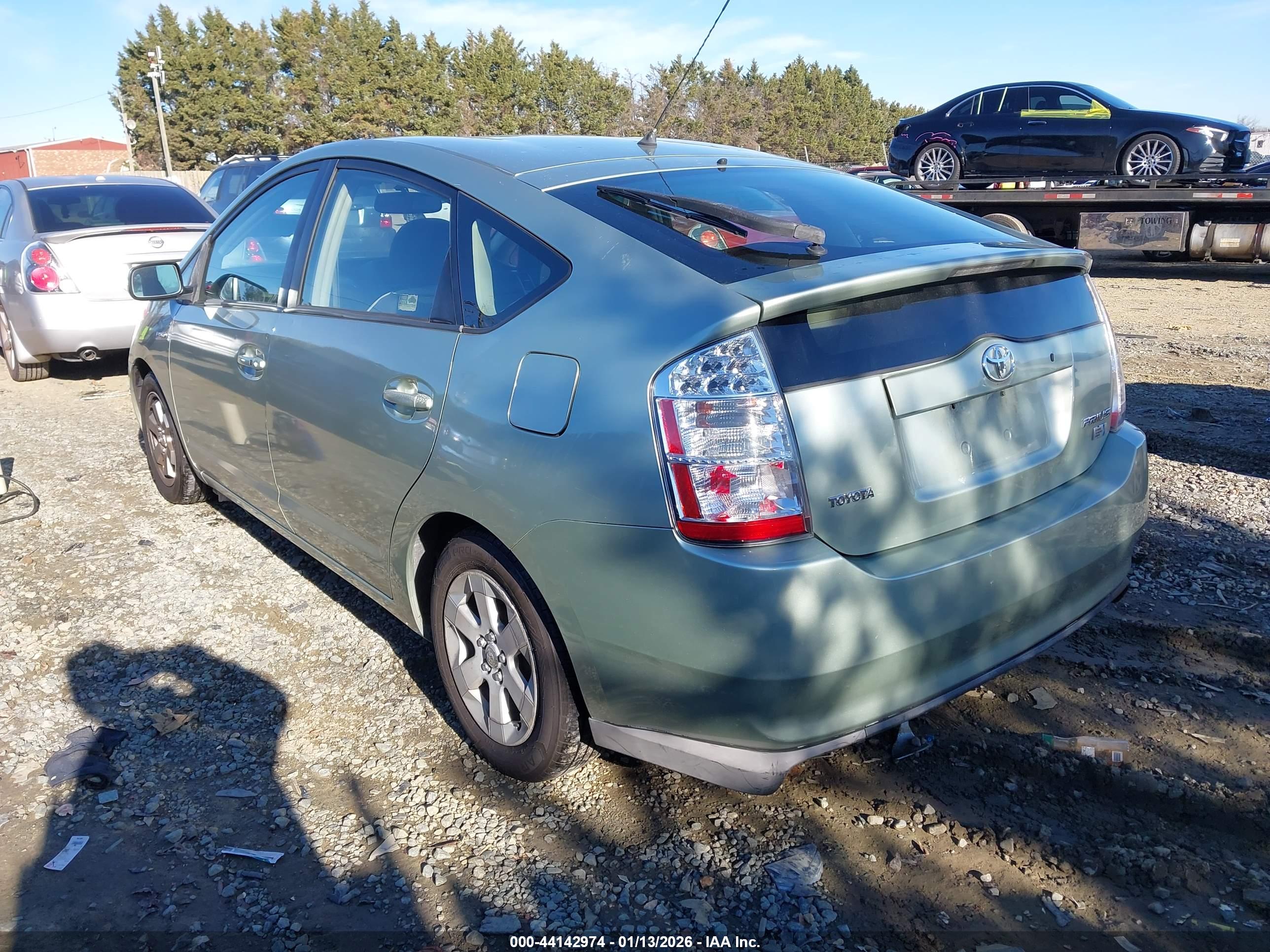 TOYOTA PRIUS image 3