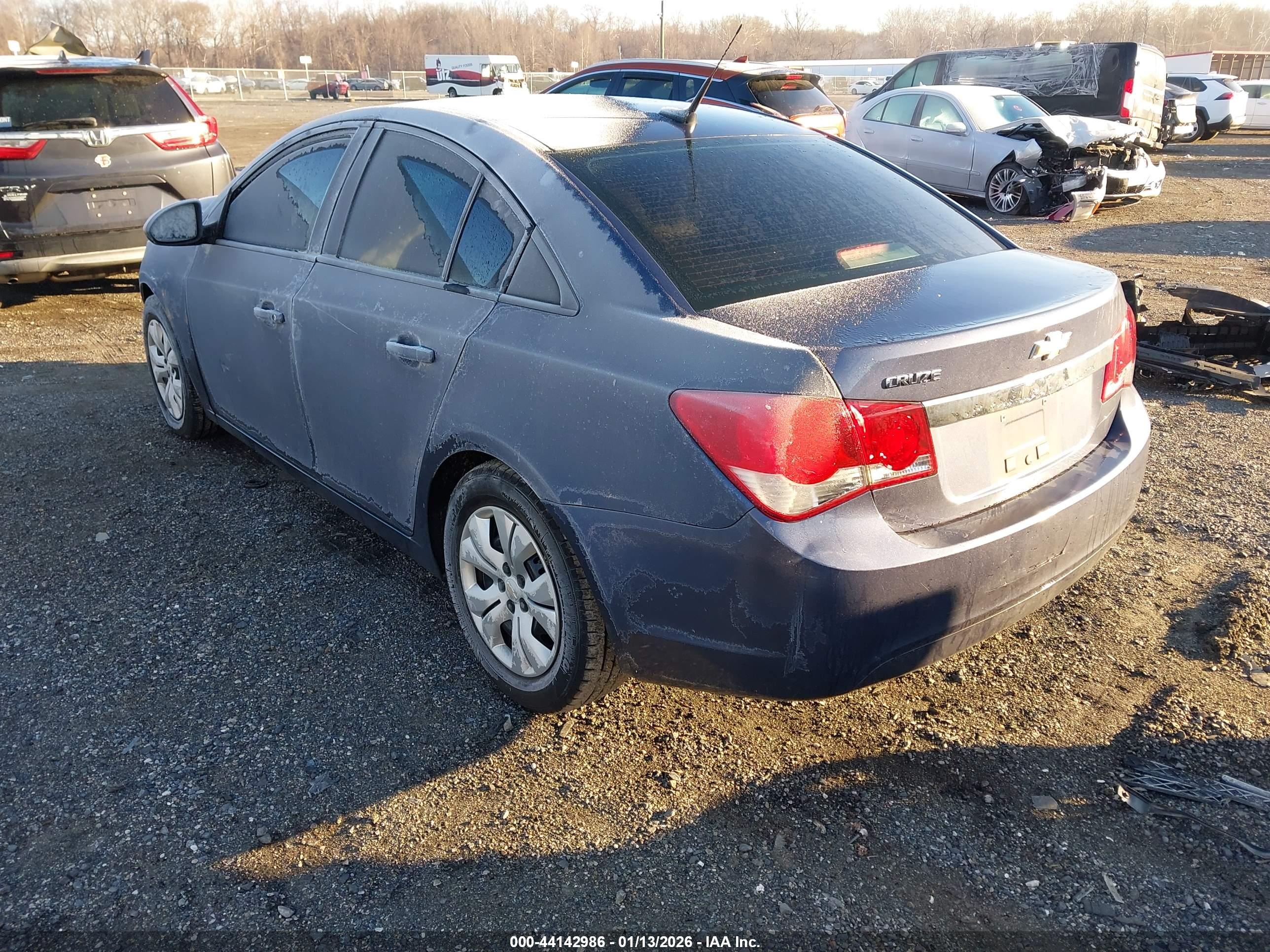 CHEVROLET CRUZE image 3