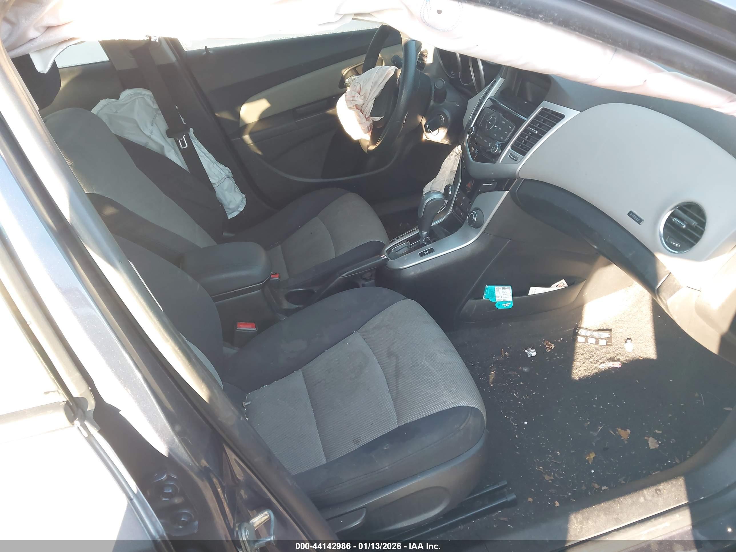 CHEVROLET CRUZE image 5