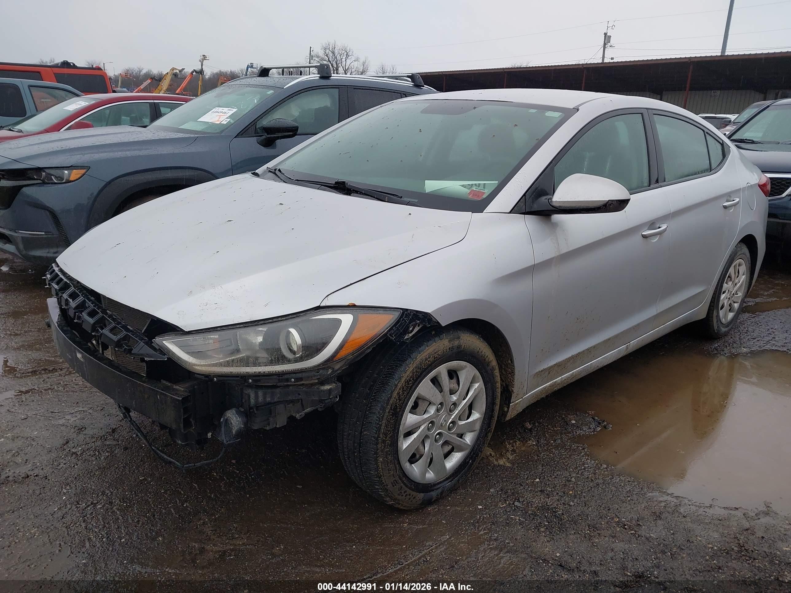 HYUNDAI ELANTRA image 2