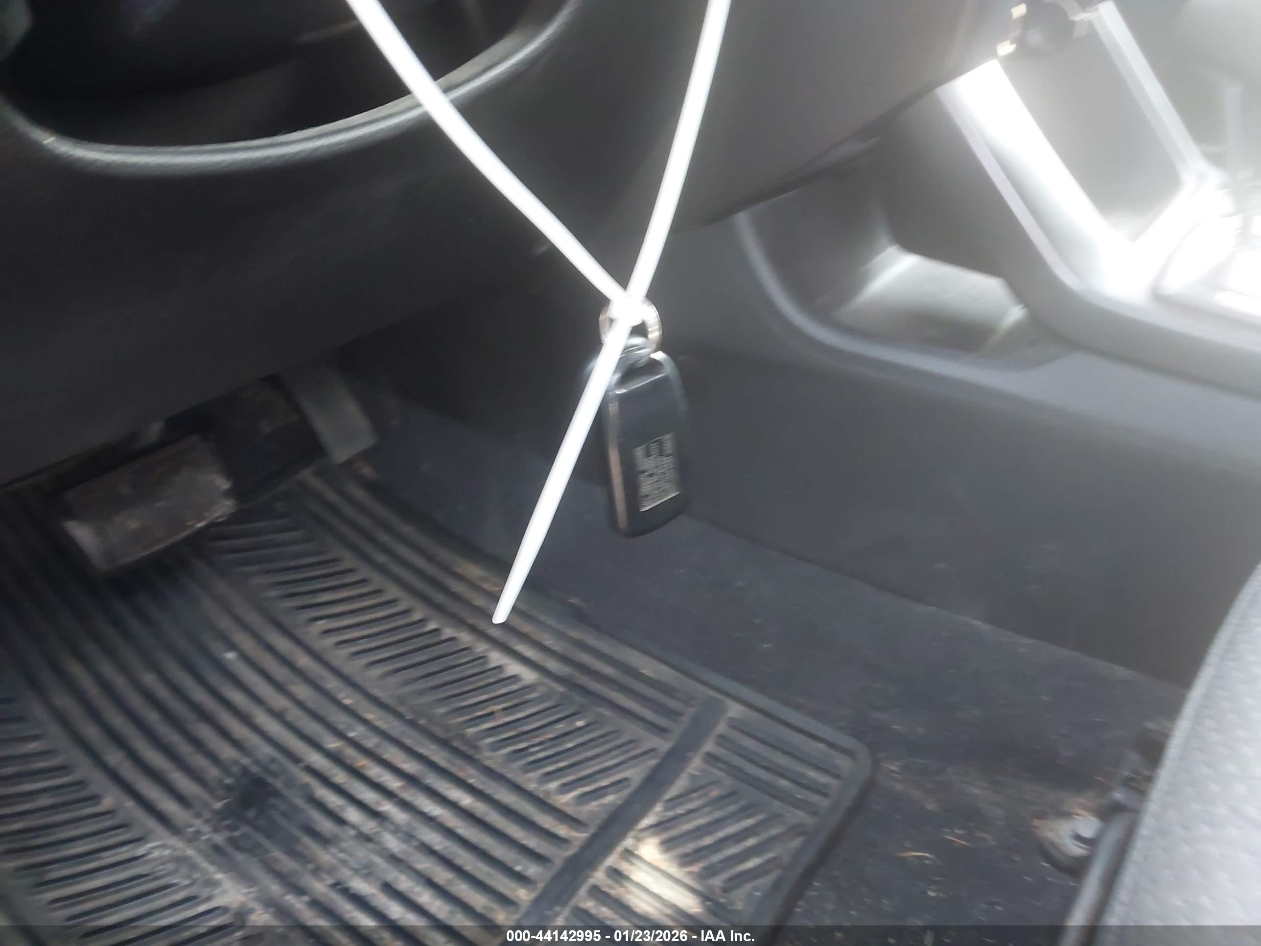 KIA SORENTO image 11