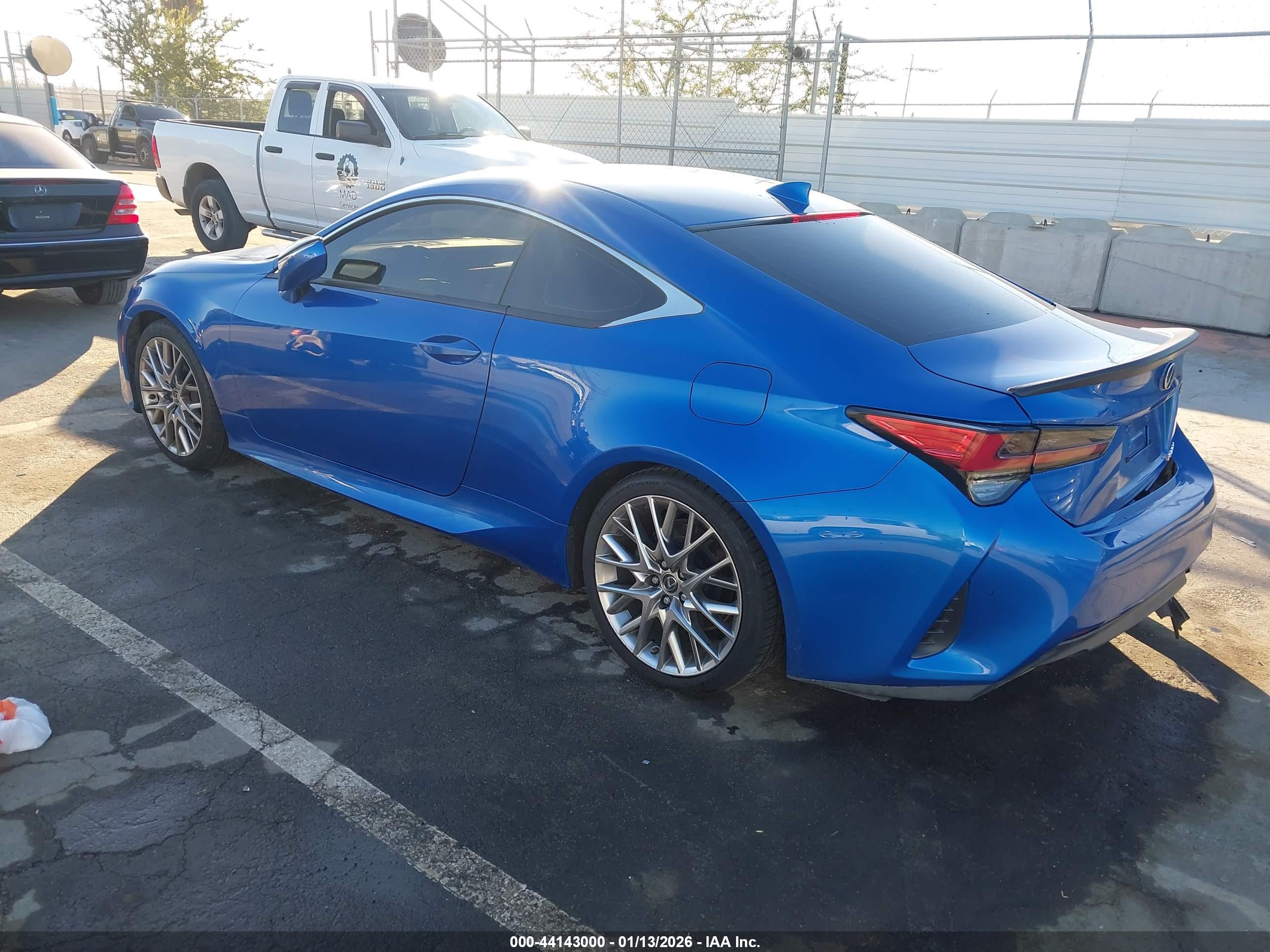 LEXUS RC image 3