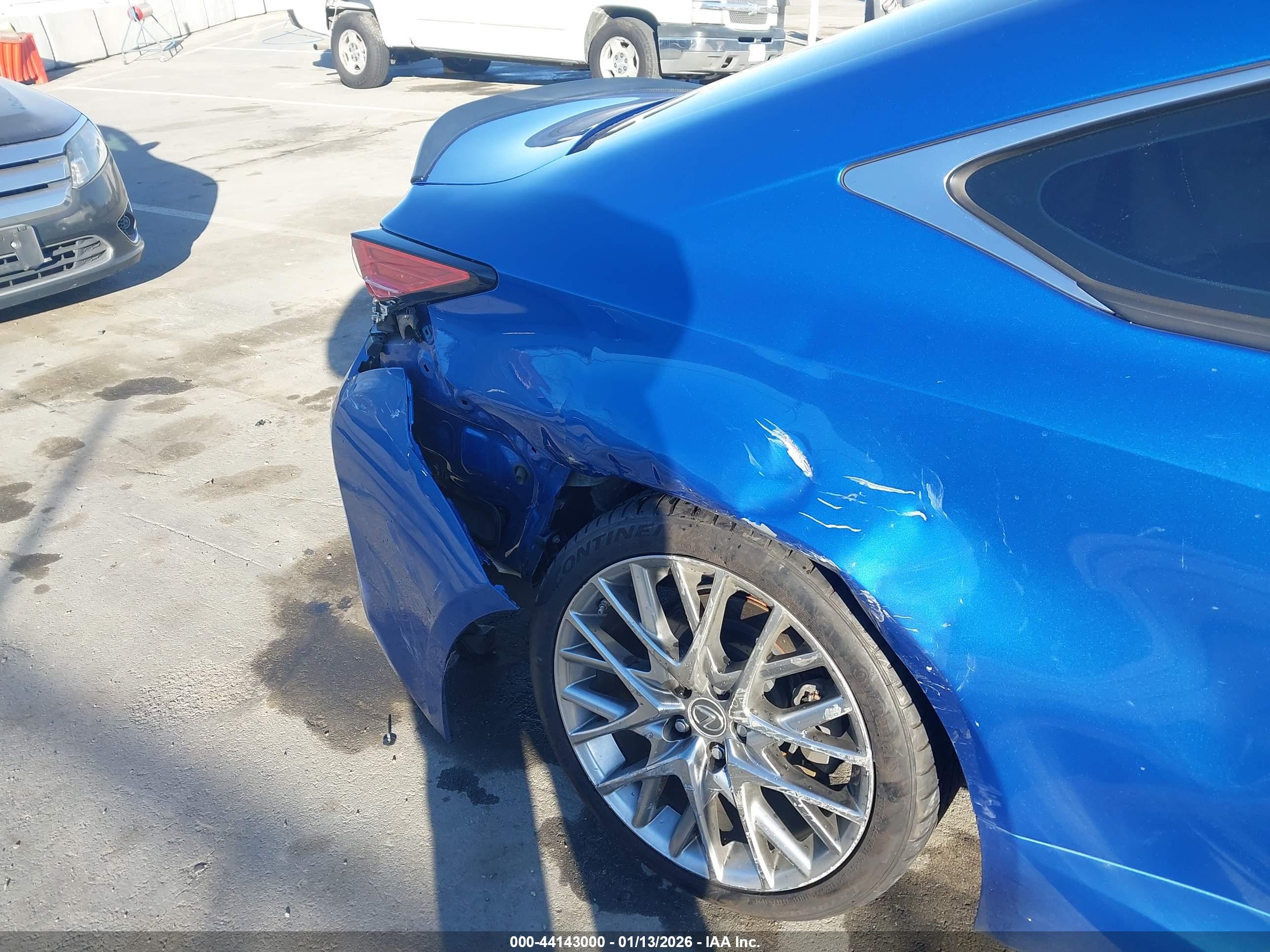 LEXUS RC image 6