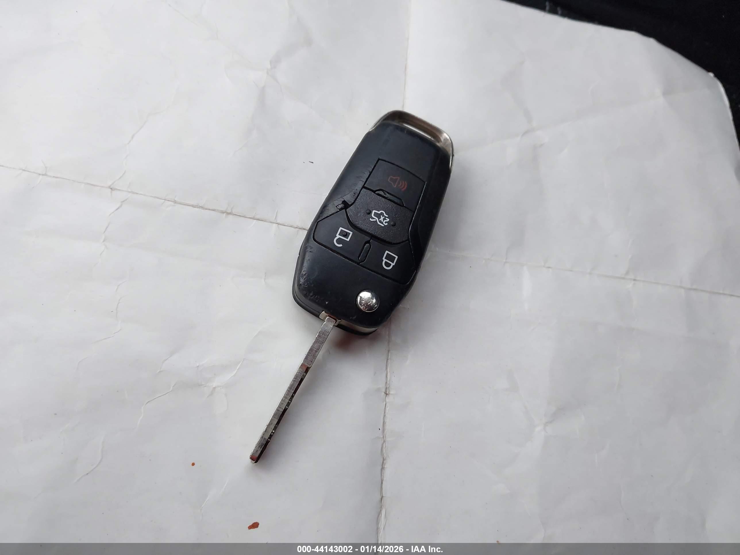 FORD FUSION image 11