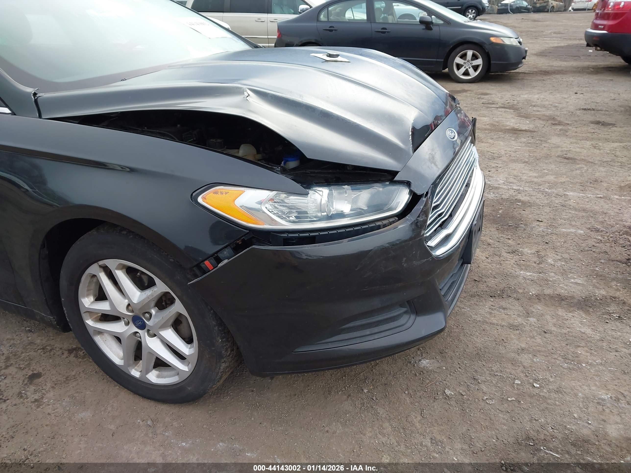 FORD FUSION image 6