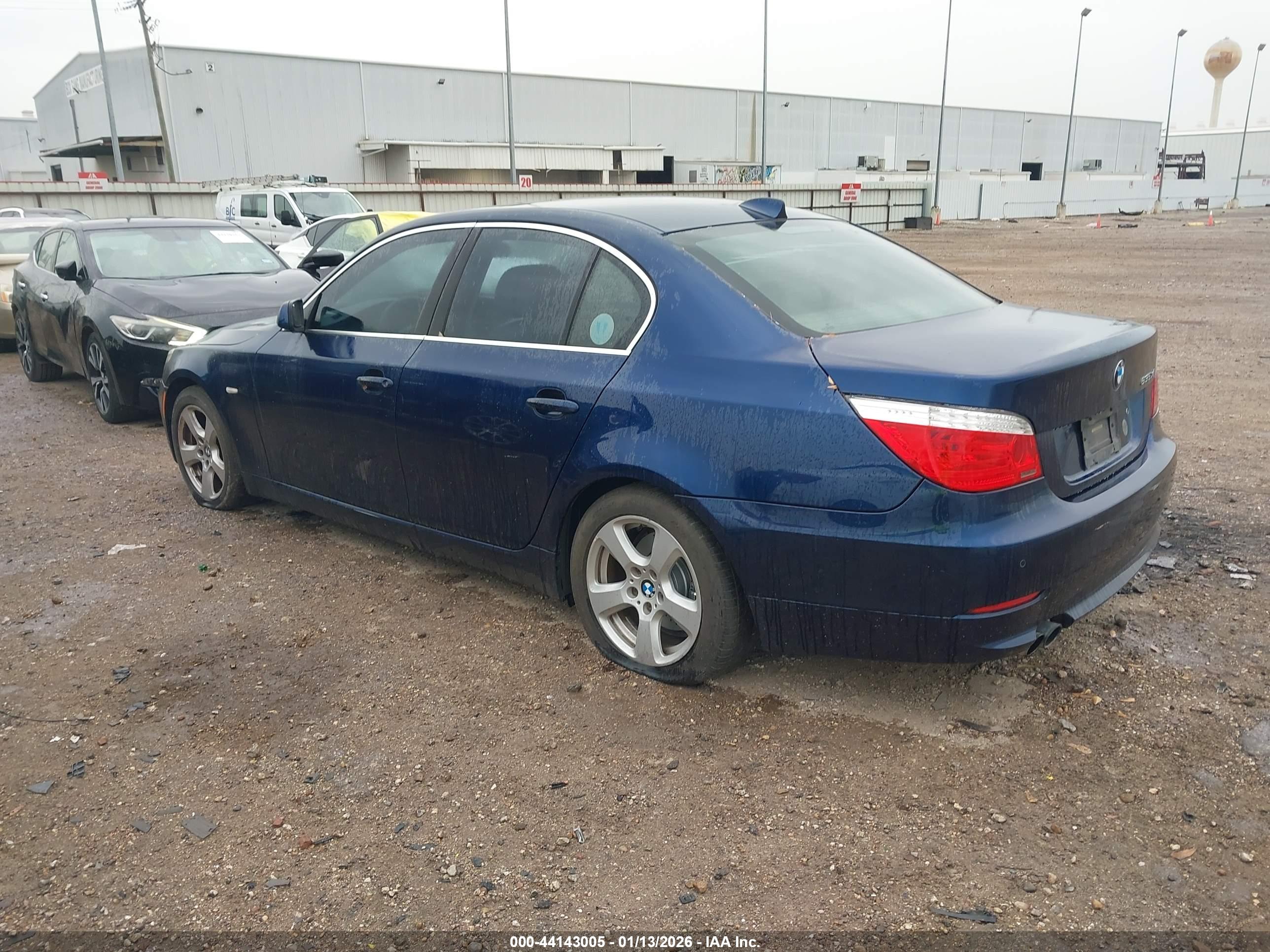 BMW 535XI image 3