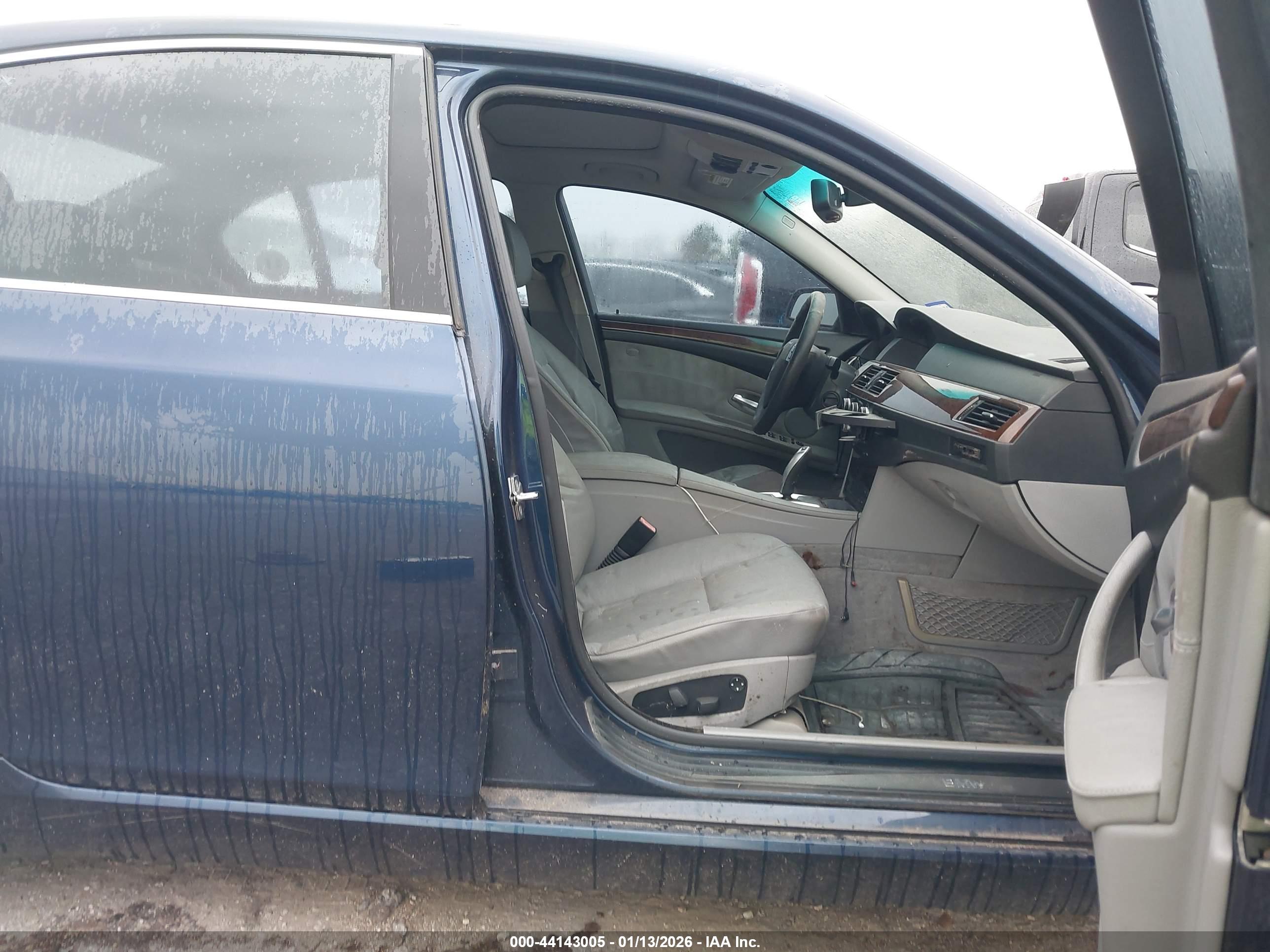BMW 535XI image 5
