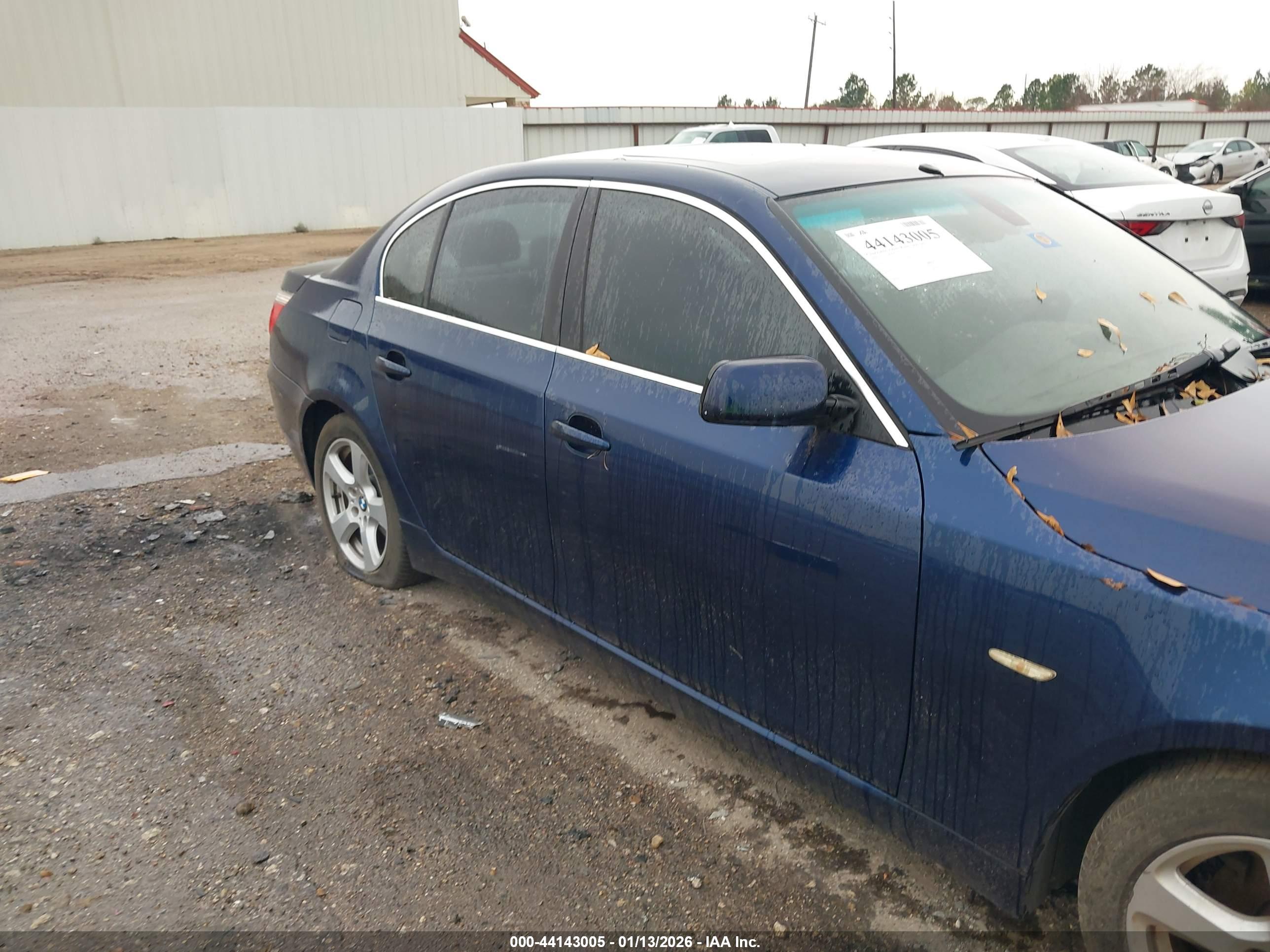 BMW 535XI image 6