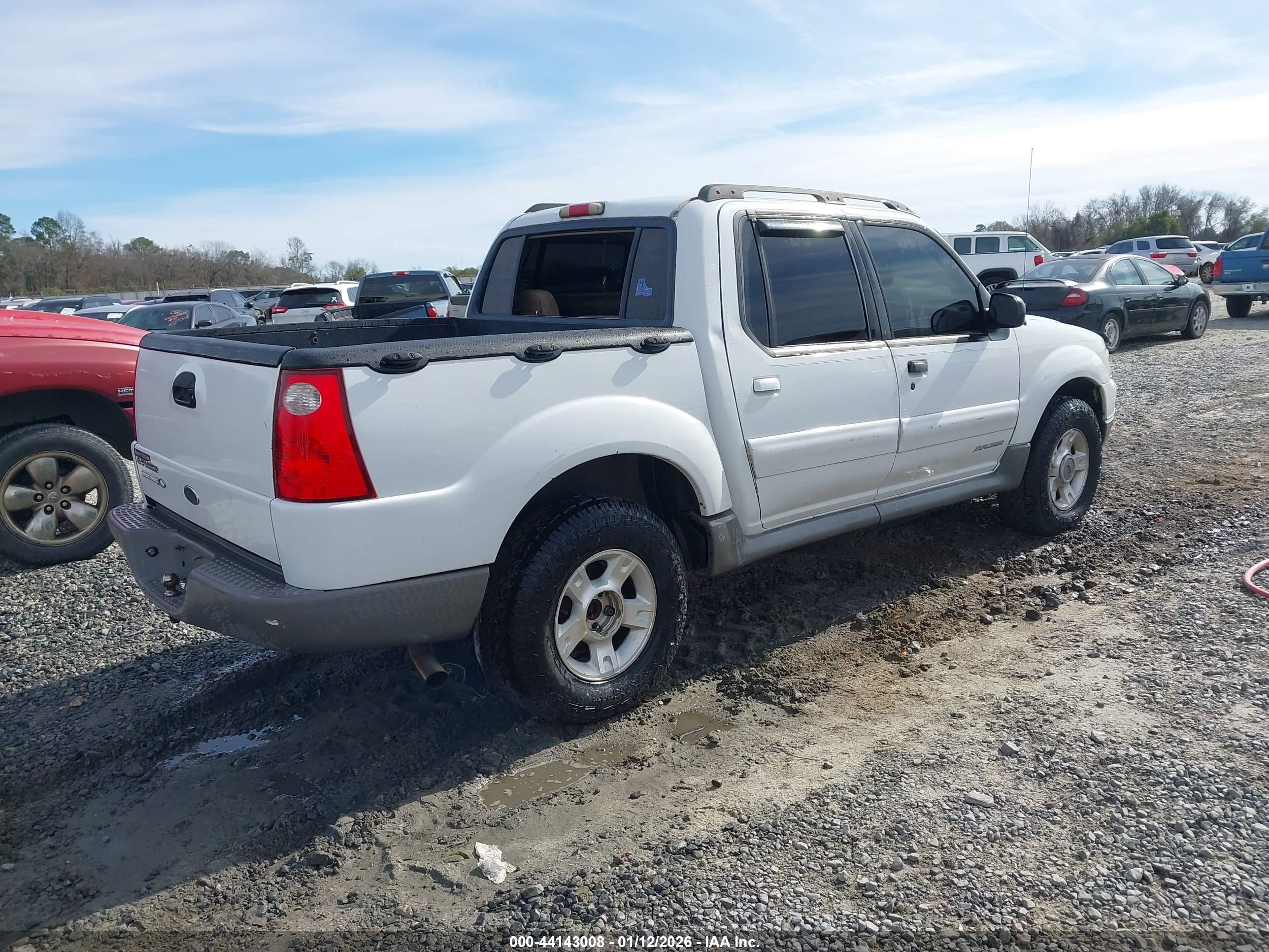 FORD EXPLORER image 4