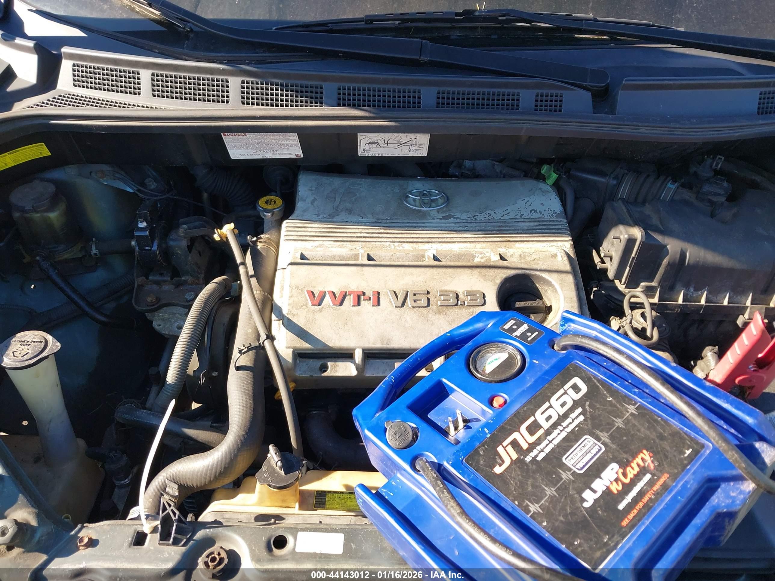 TOYOTA SIENNA image 10