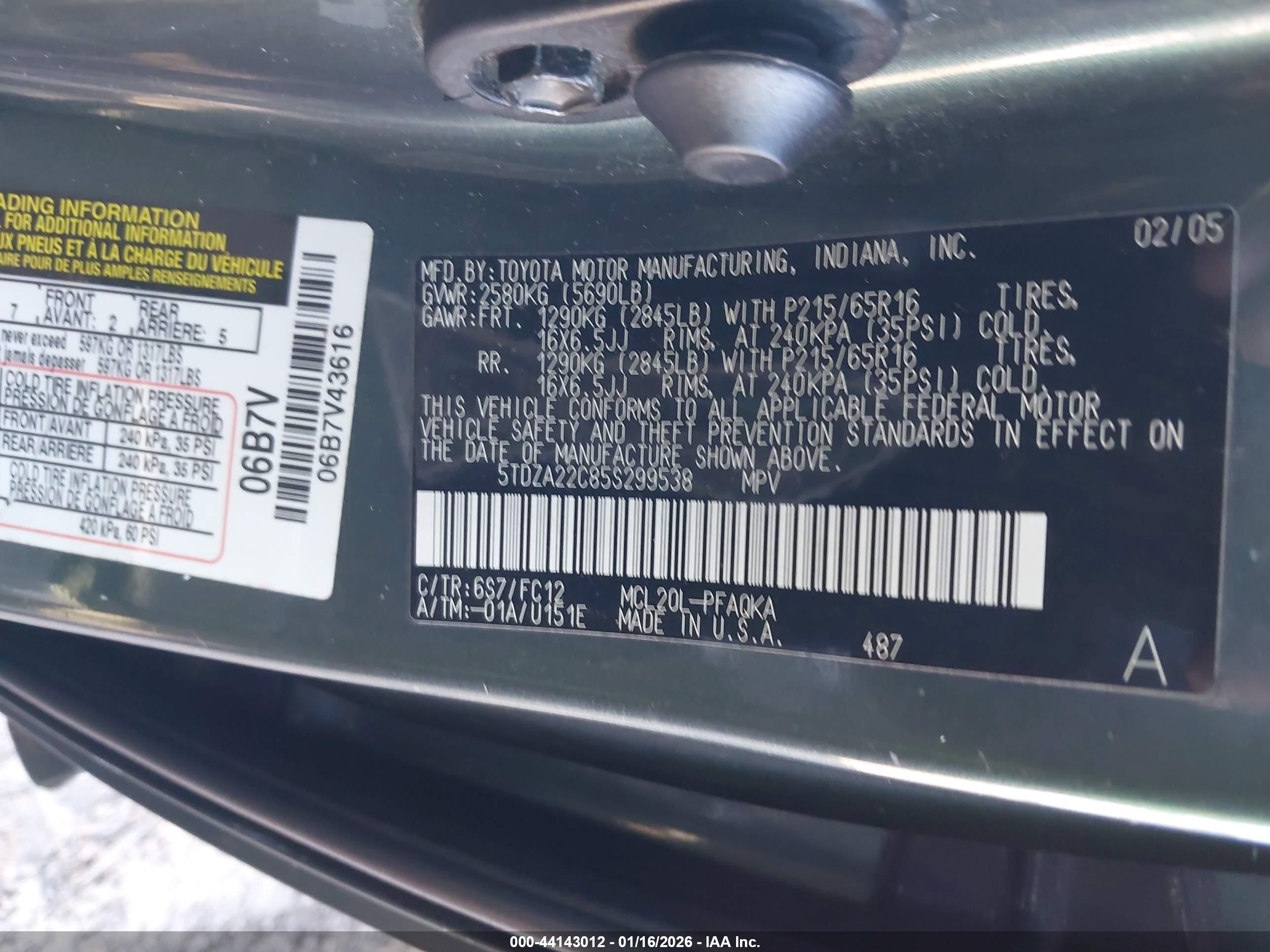 TOYOTA SIENNA image 9