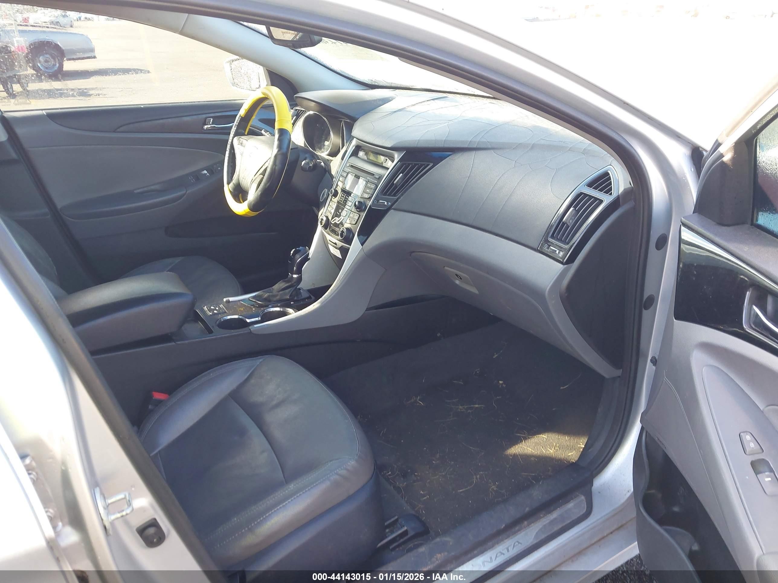 HYUNDAI SONATA image 5