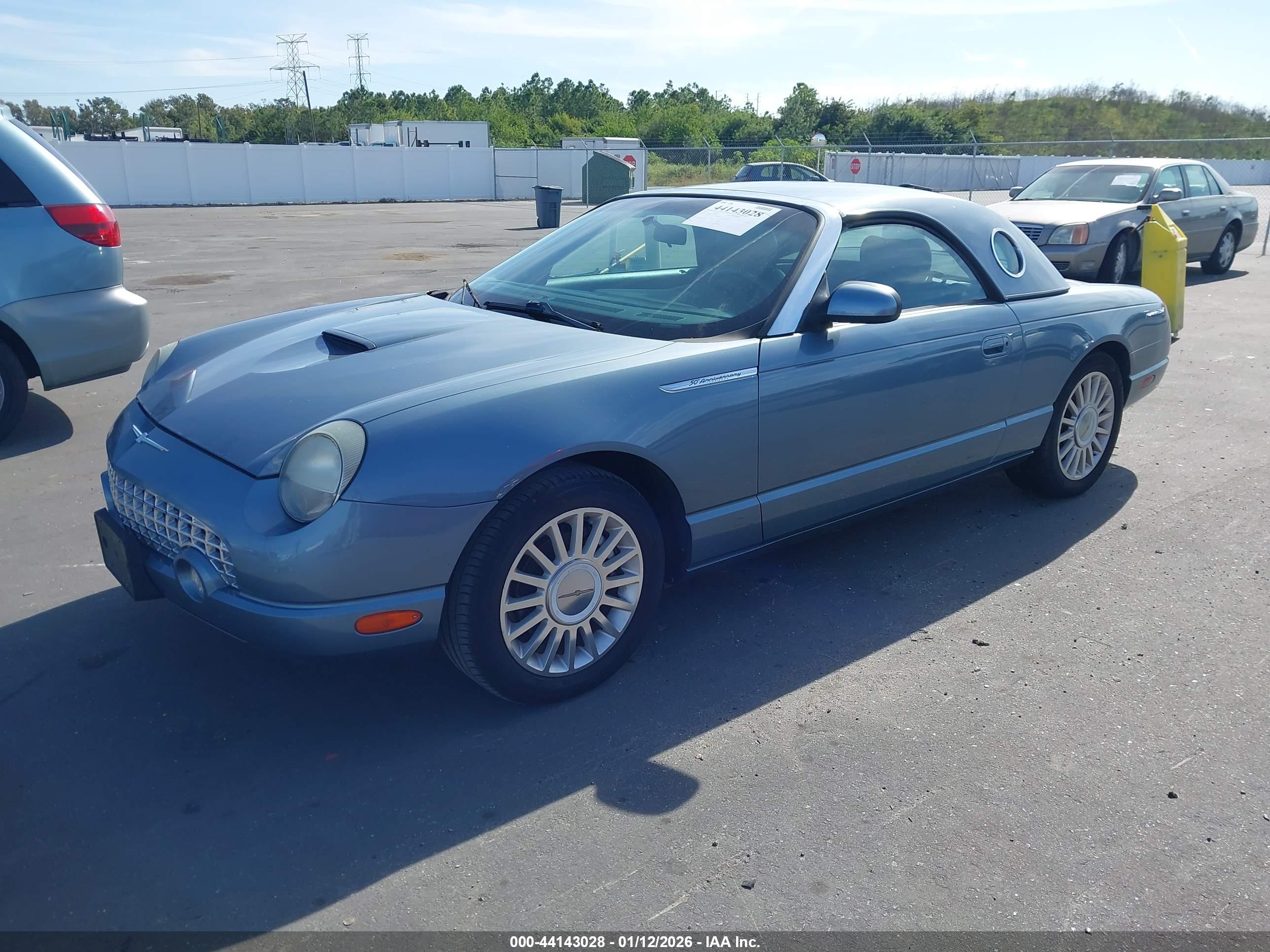 FORD THUNDERBIRD image 2
