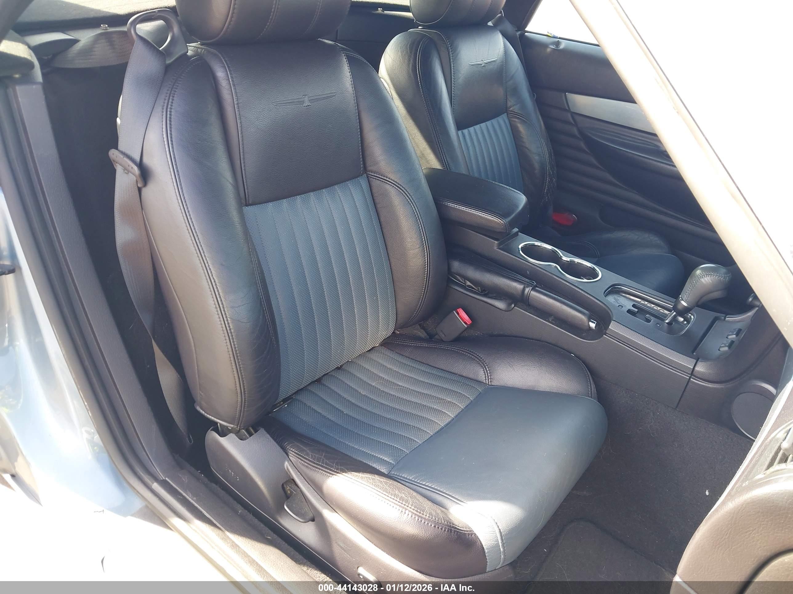 FORD THUNDERBIRD image 8