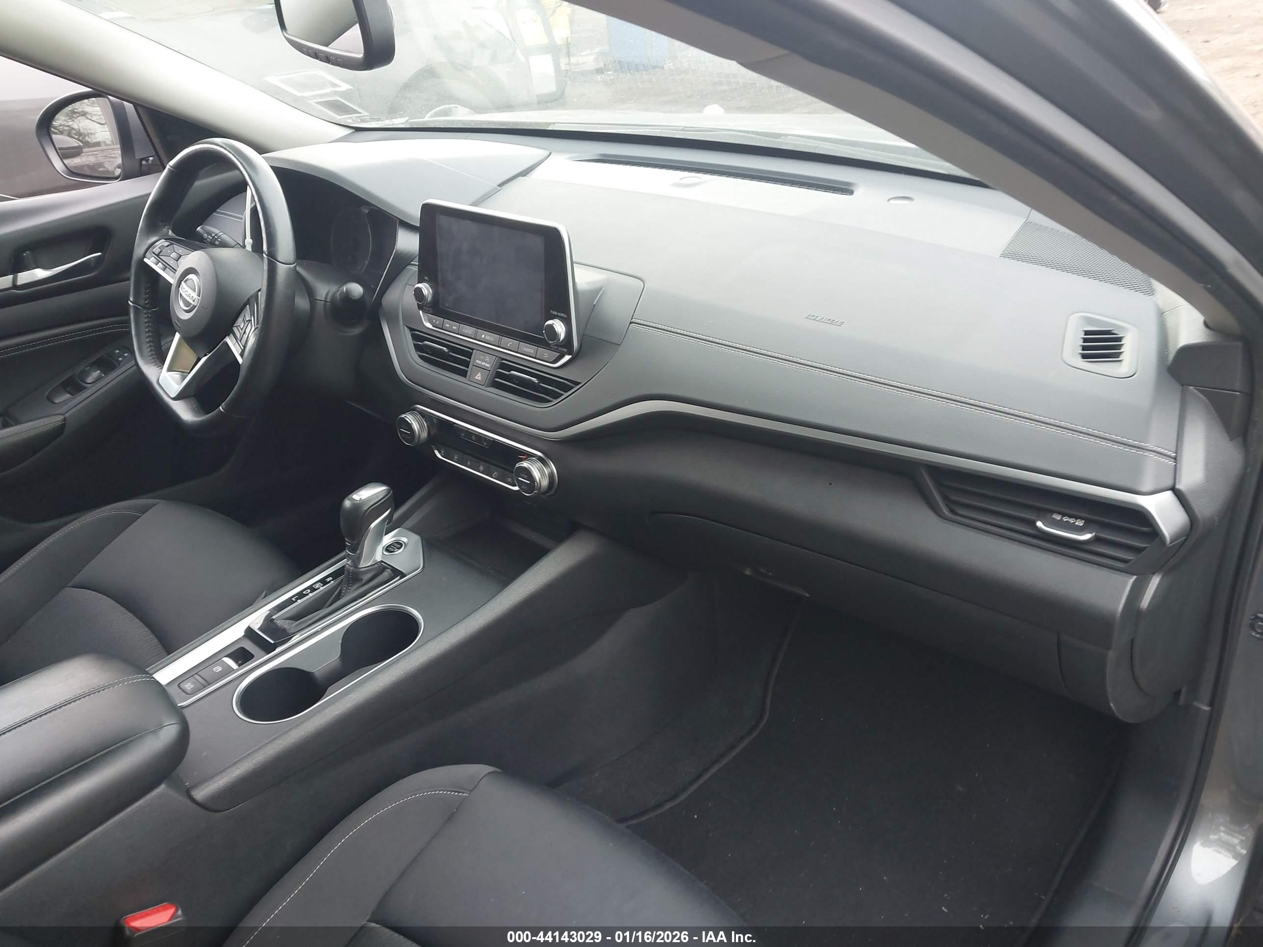NISSAN ALTIMA image 5