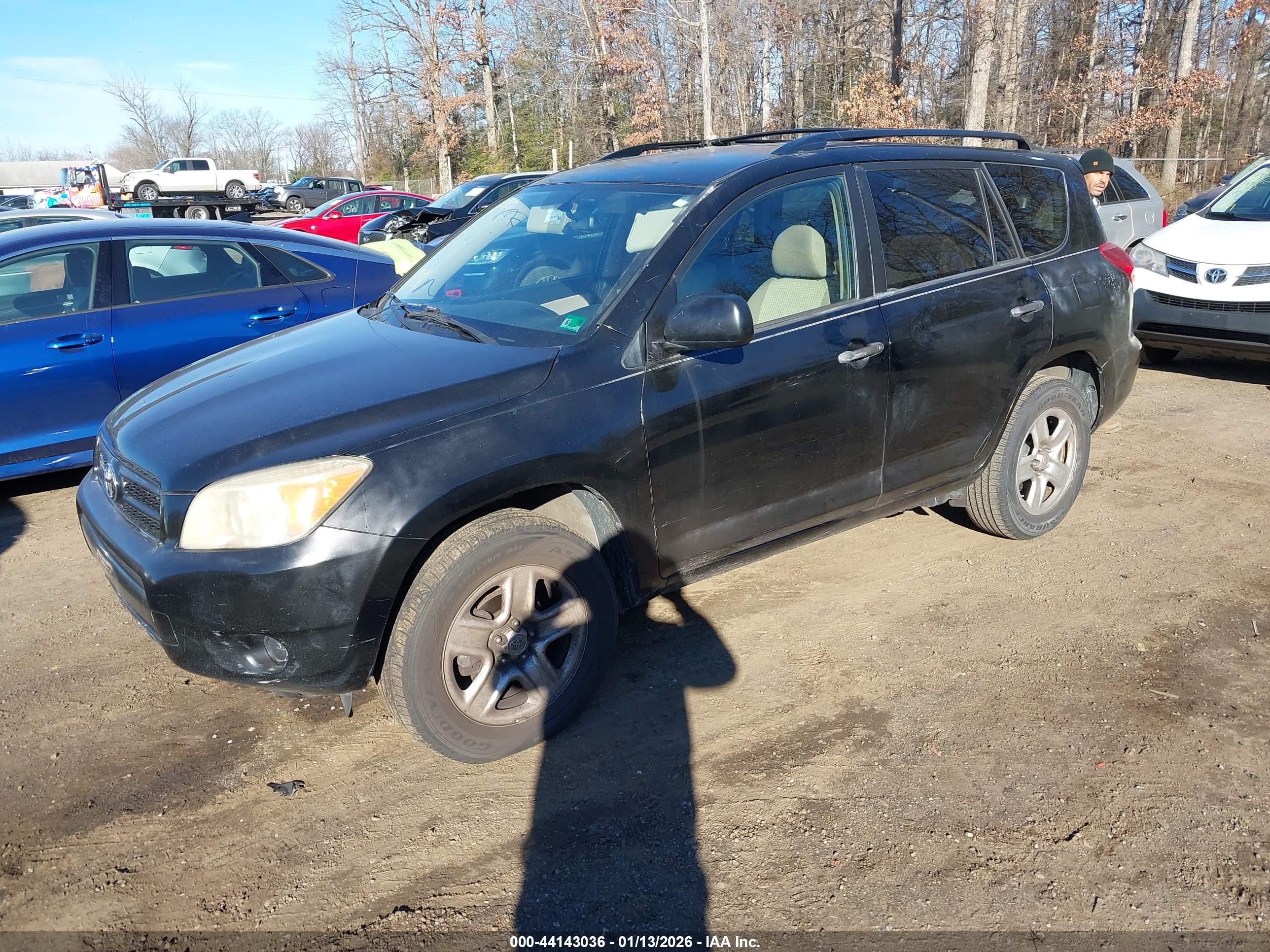 TOYOTA RAV4 image 2