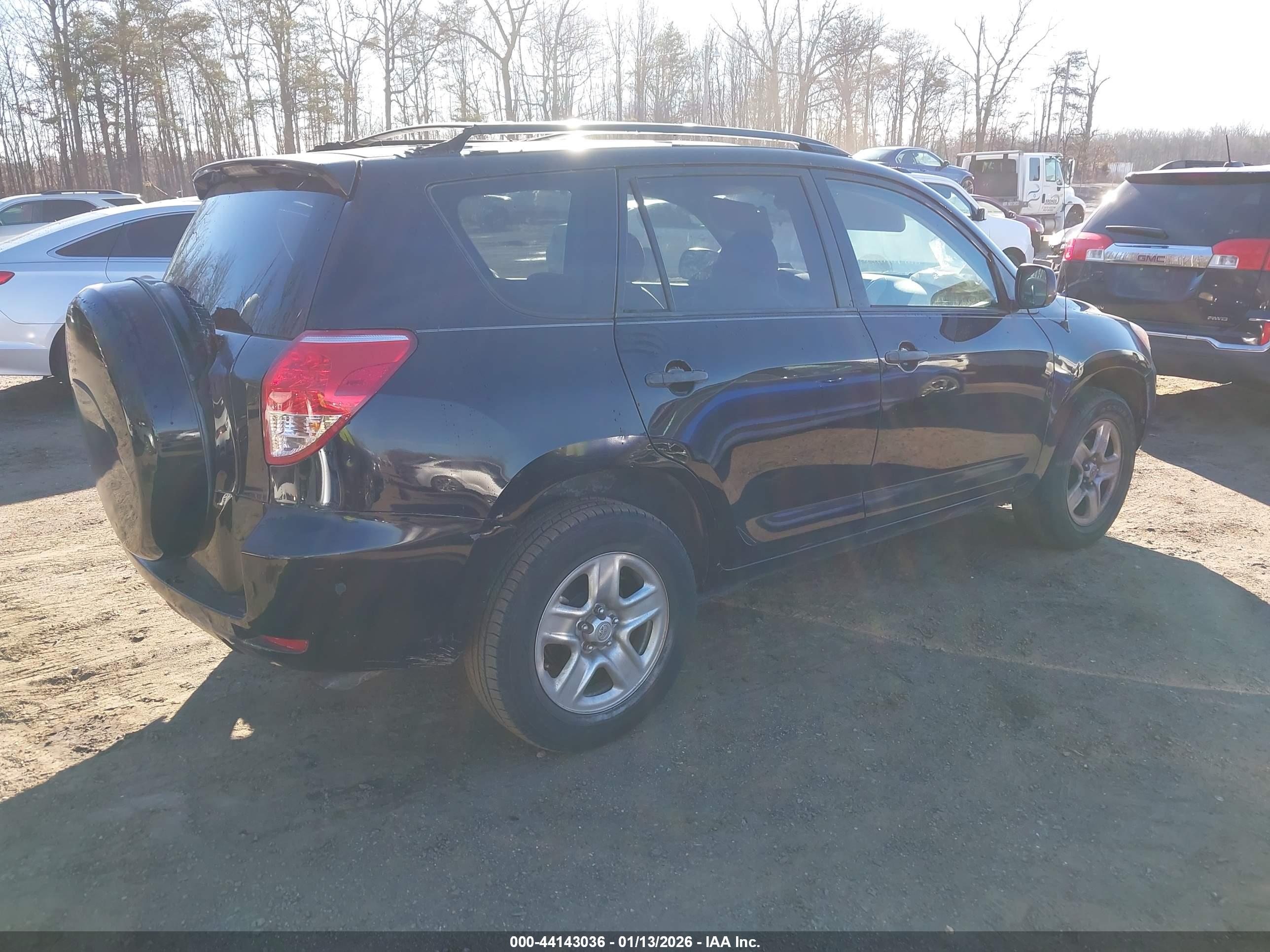 TOYOTA RAV4 image 4