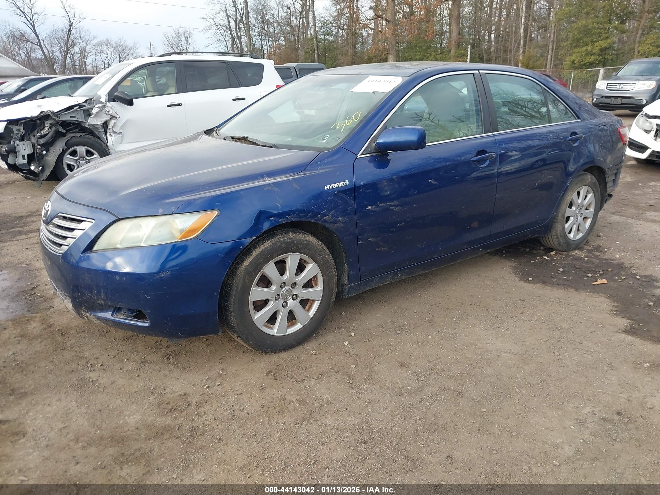 TOYOTA CAMRY image 2
