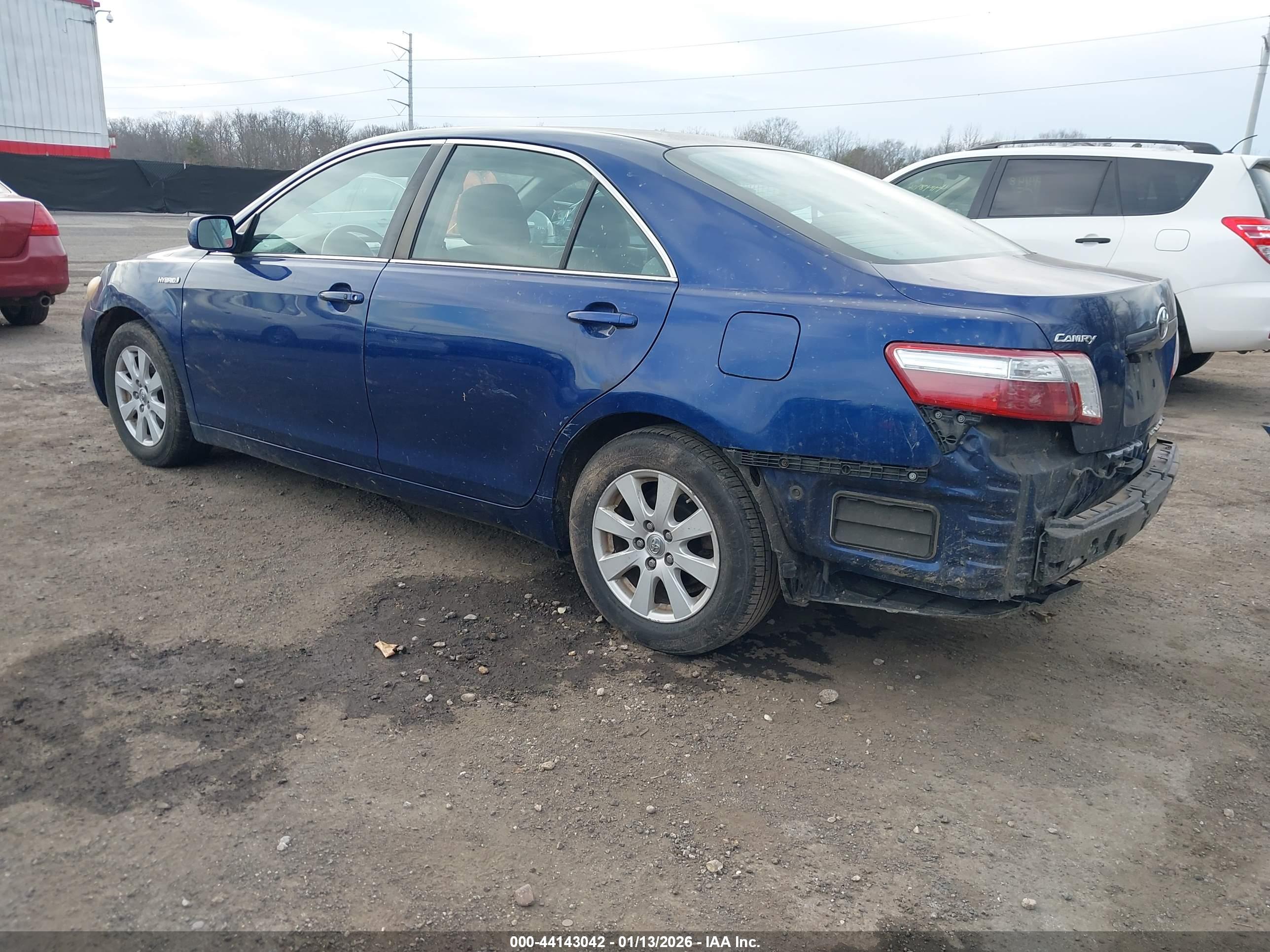 TOYOTA CAMRY image 3