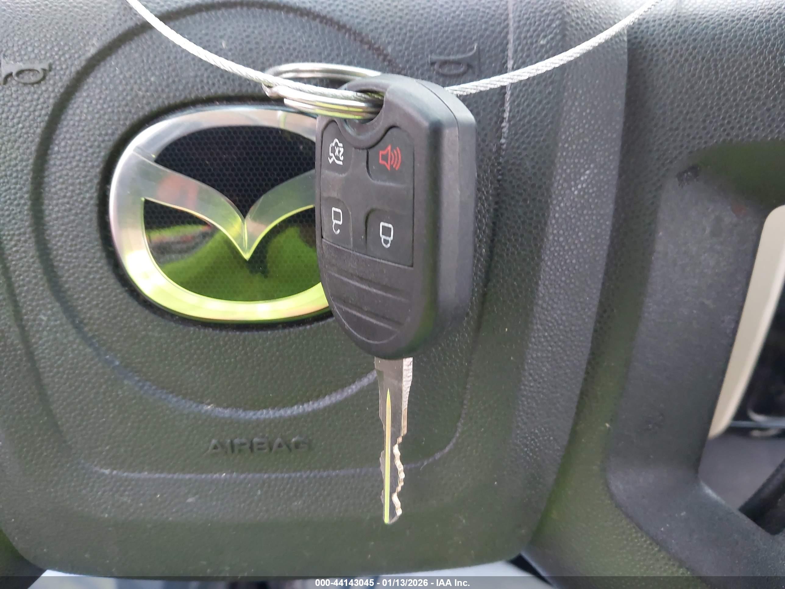 MAZDA TRIBUTE image 11