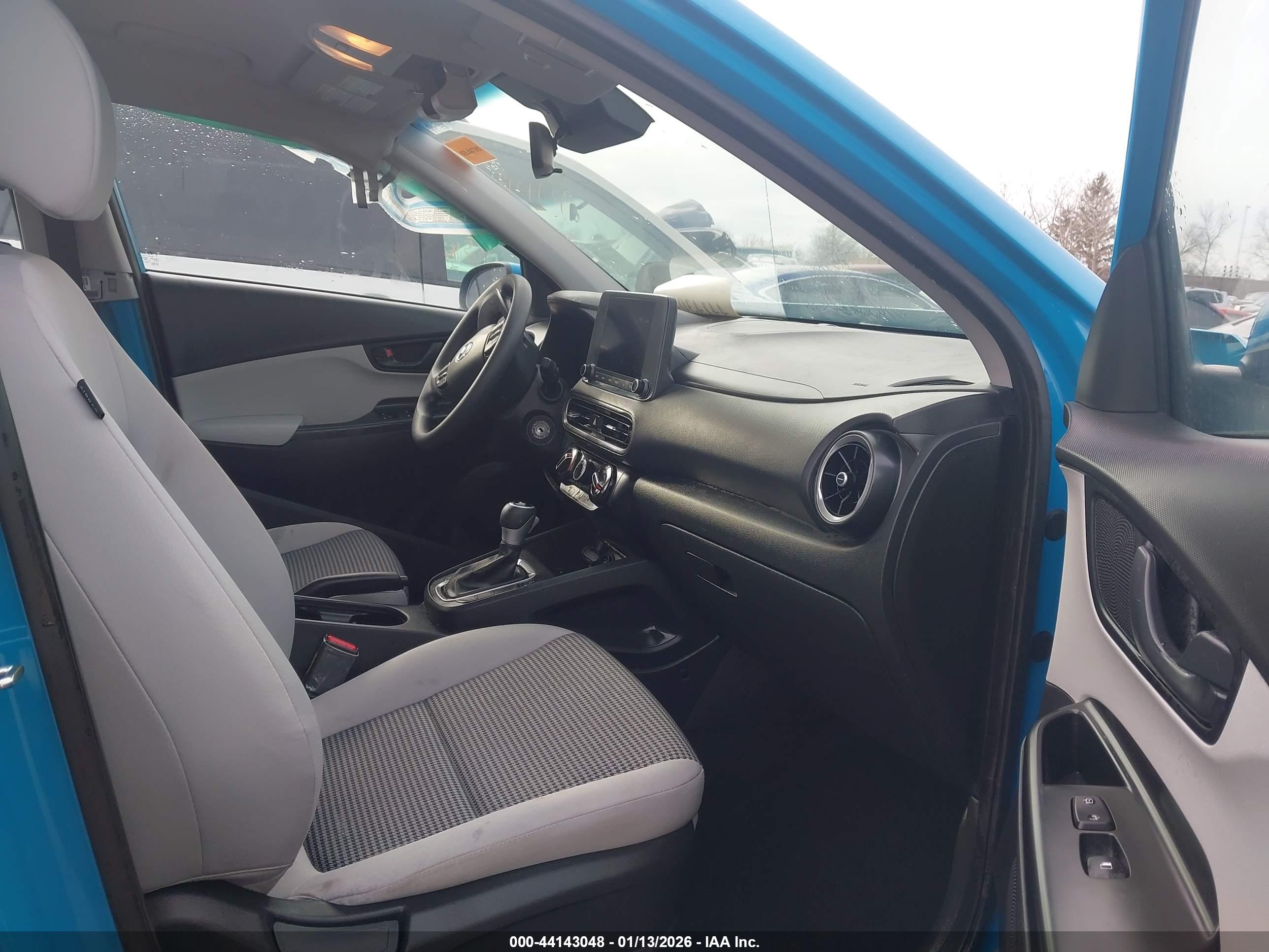 HYUNDAI KONA image 5