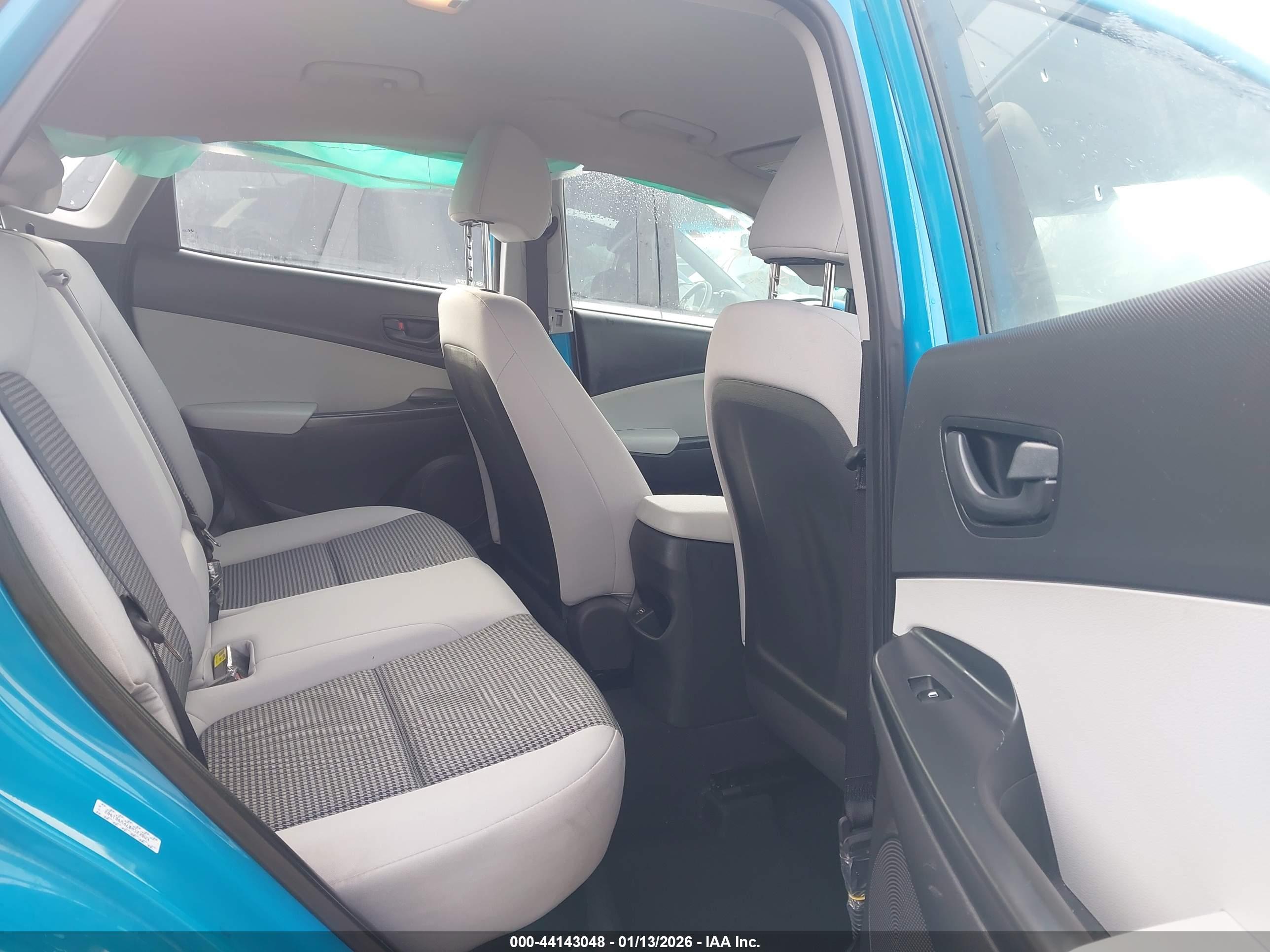HYUNDAI KONA image 8