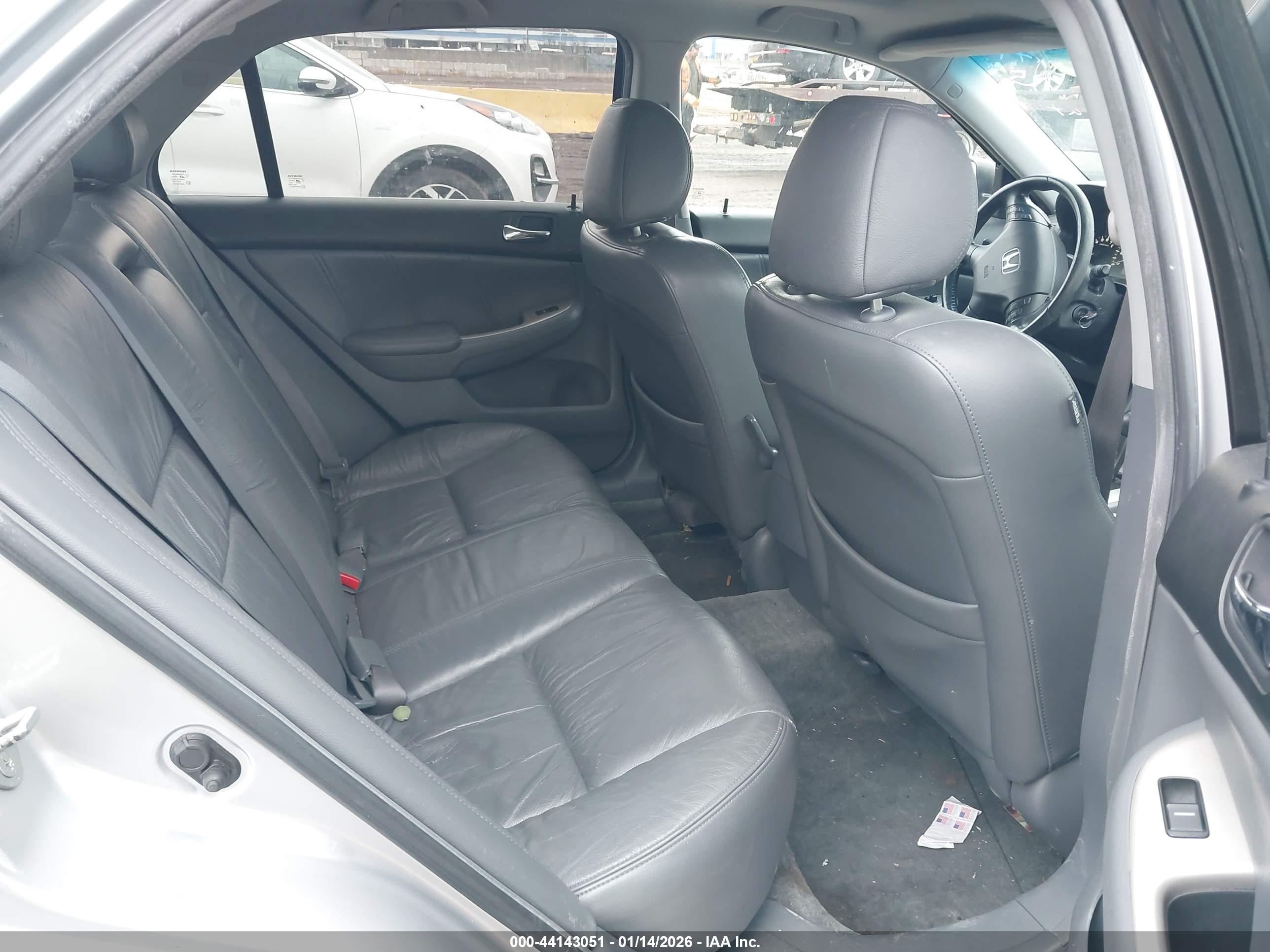 HONDA ACCORD image 8
