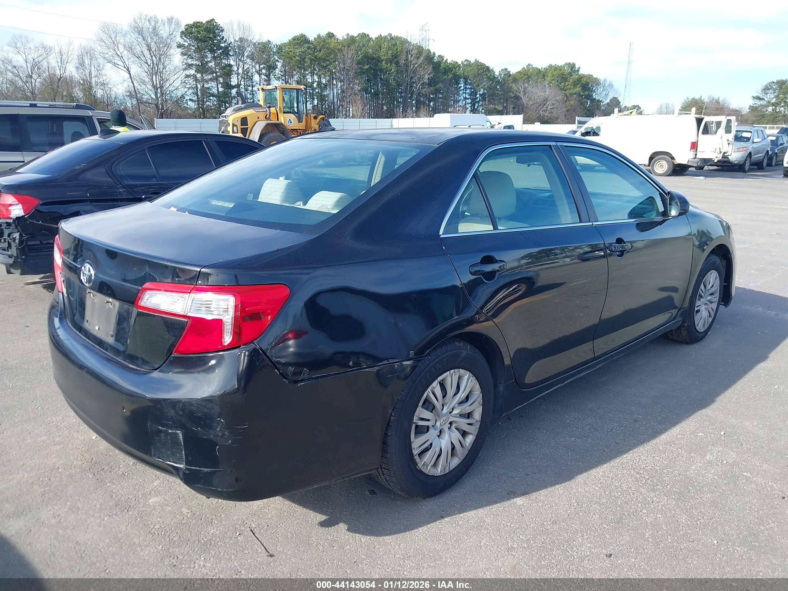 TOYOTA CAMRY image 4