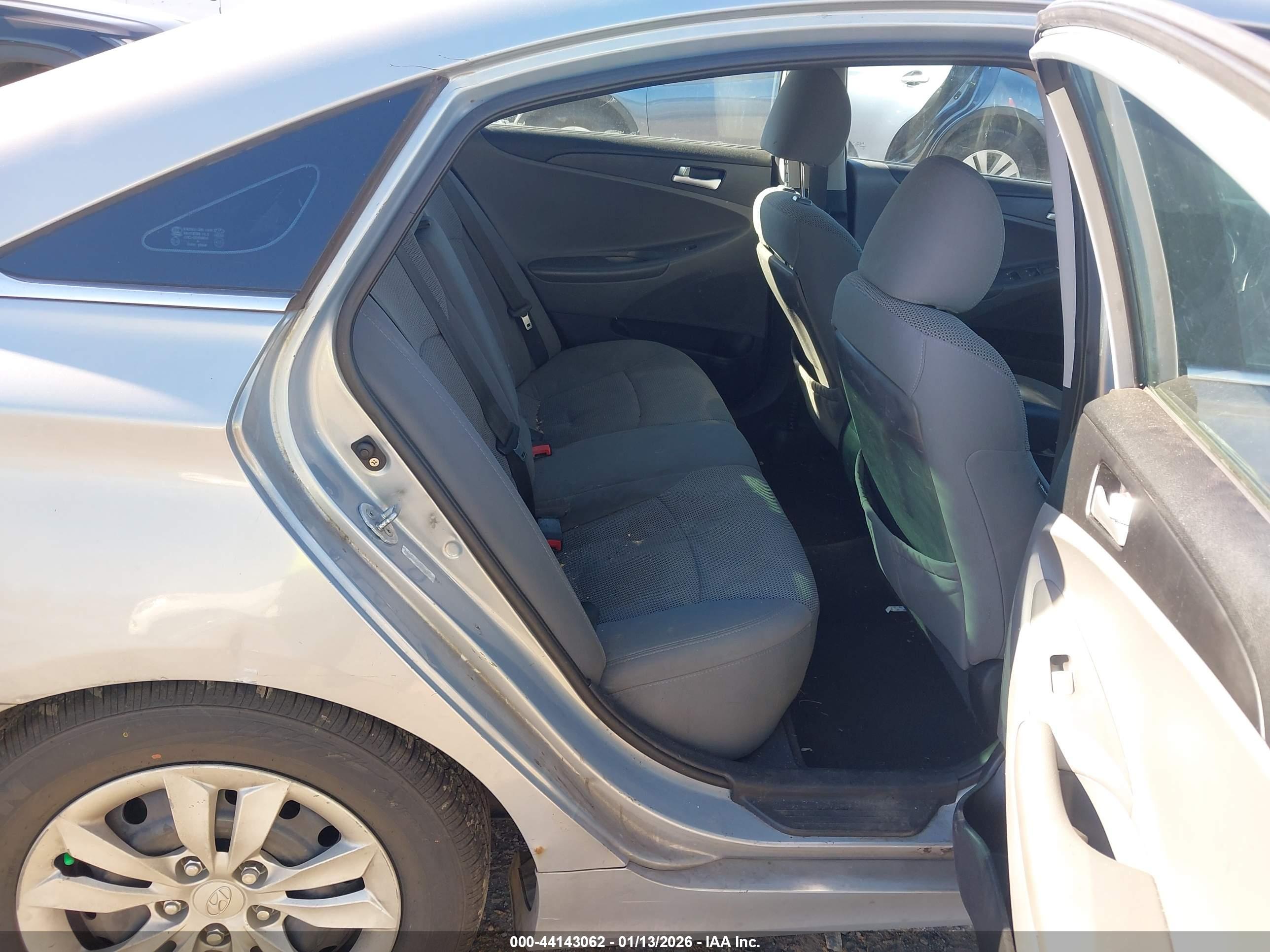 HYUNDAI SONATA image 8