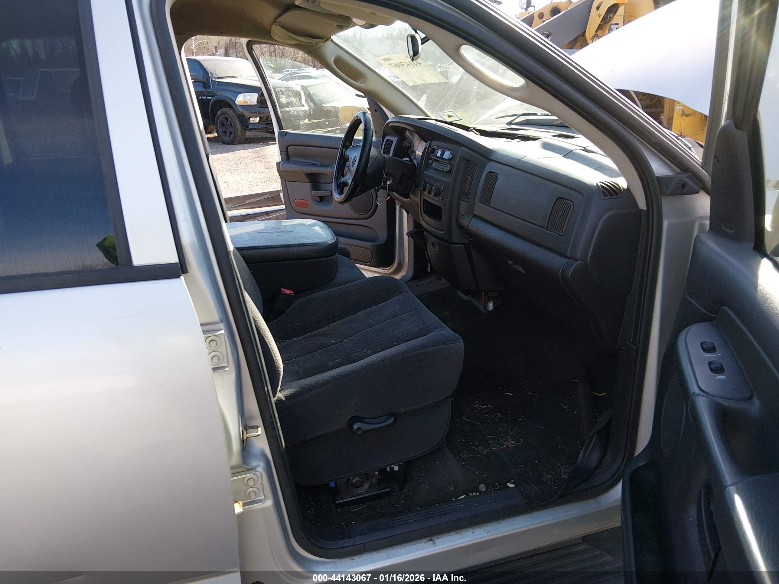 DODGE RAM image 5