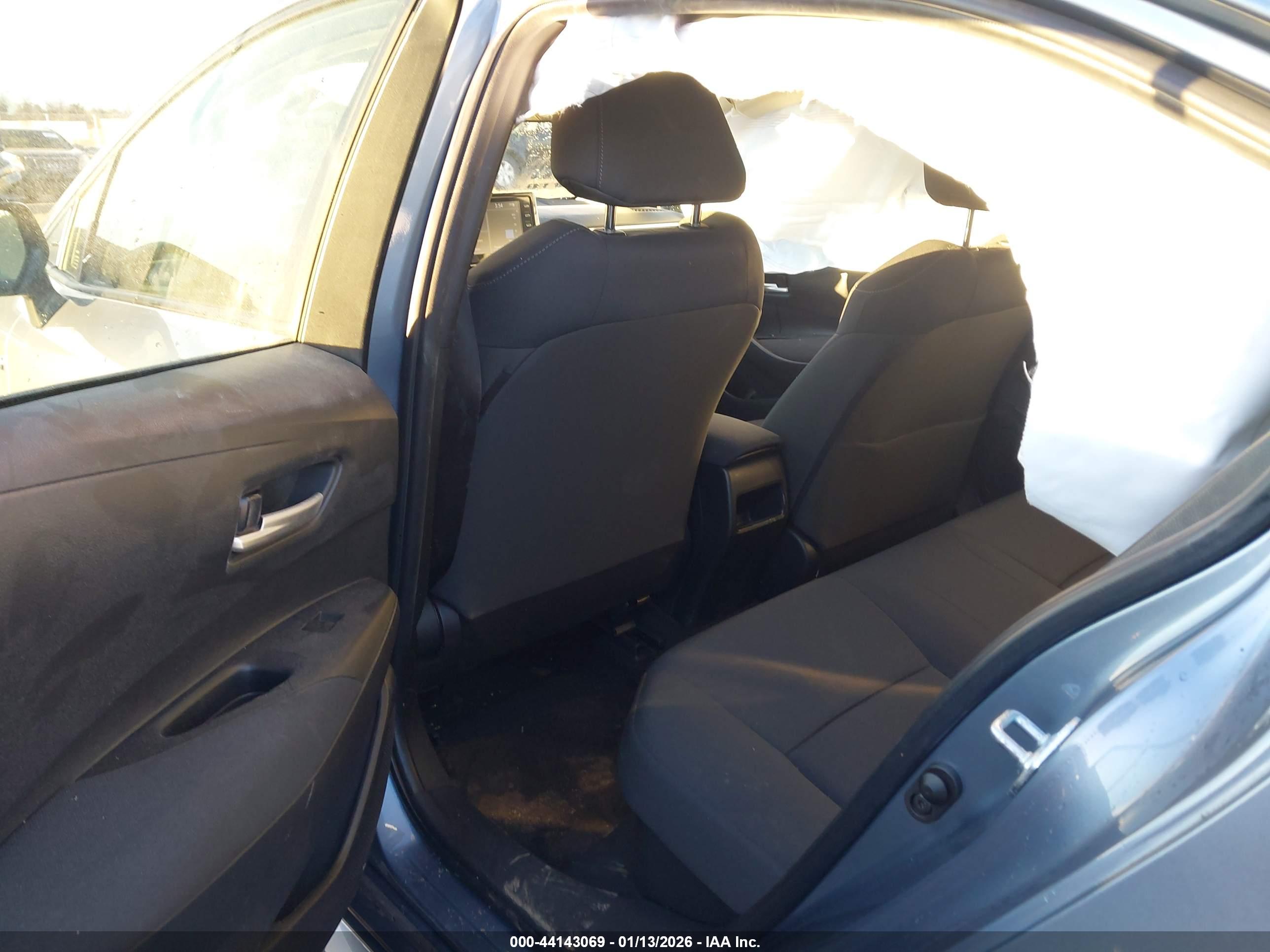 TOYOTA COROLLA image 8