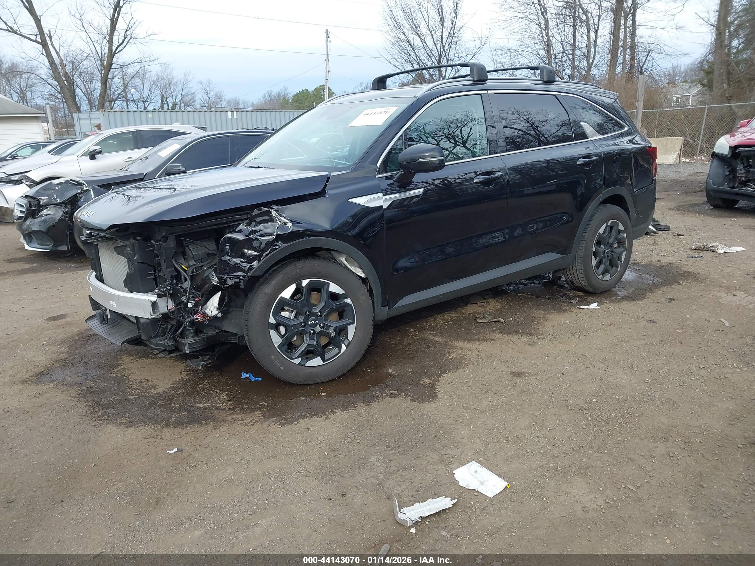 KIA SORENTO image 2
