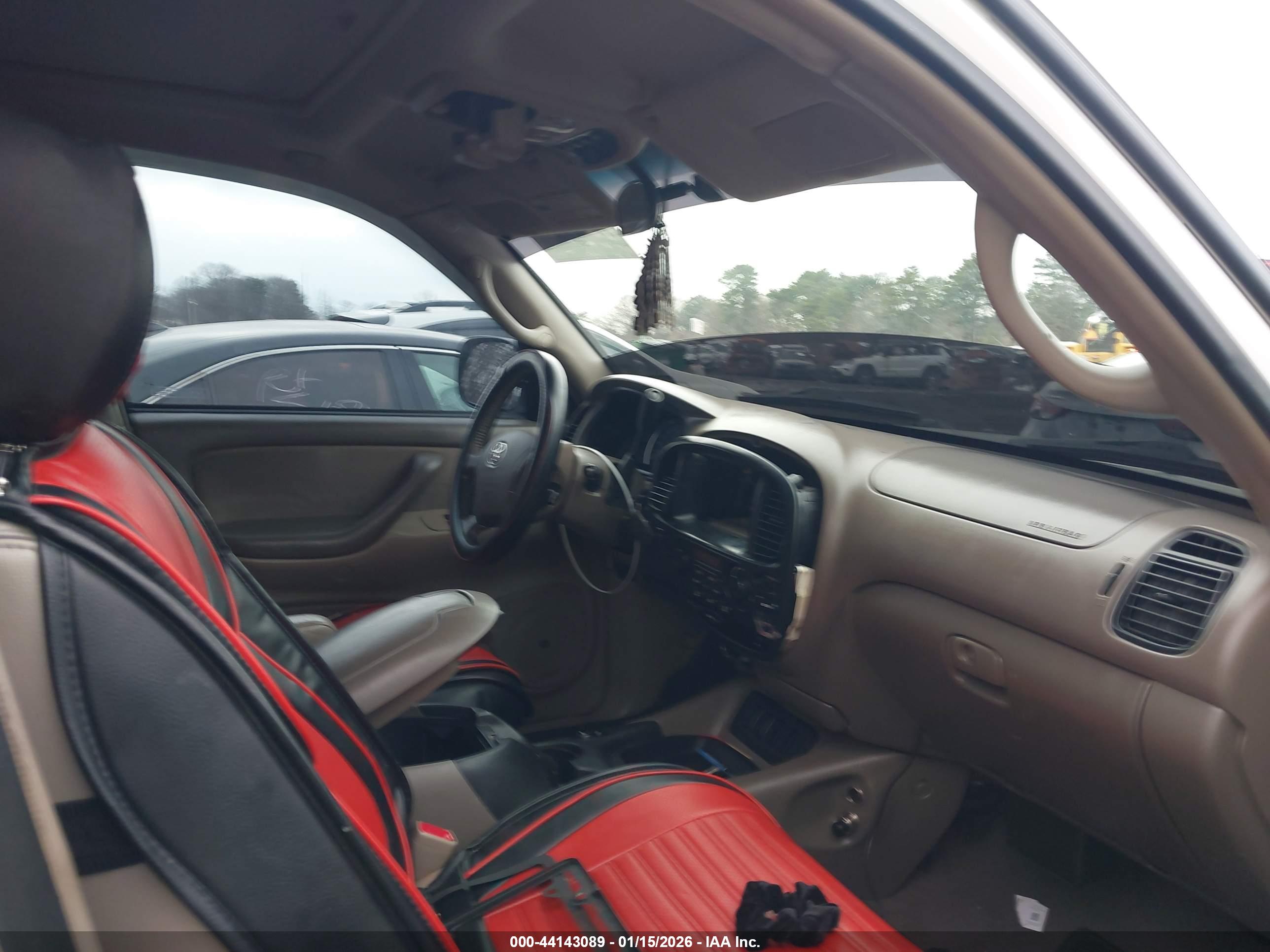 TOYOTA SEQUOIA image 5