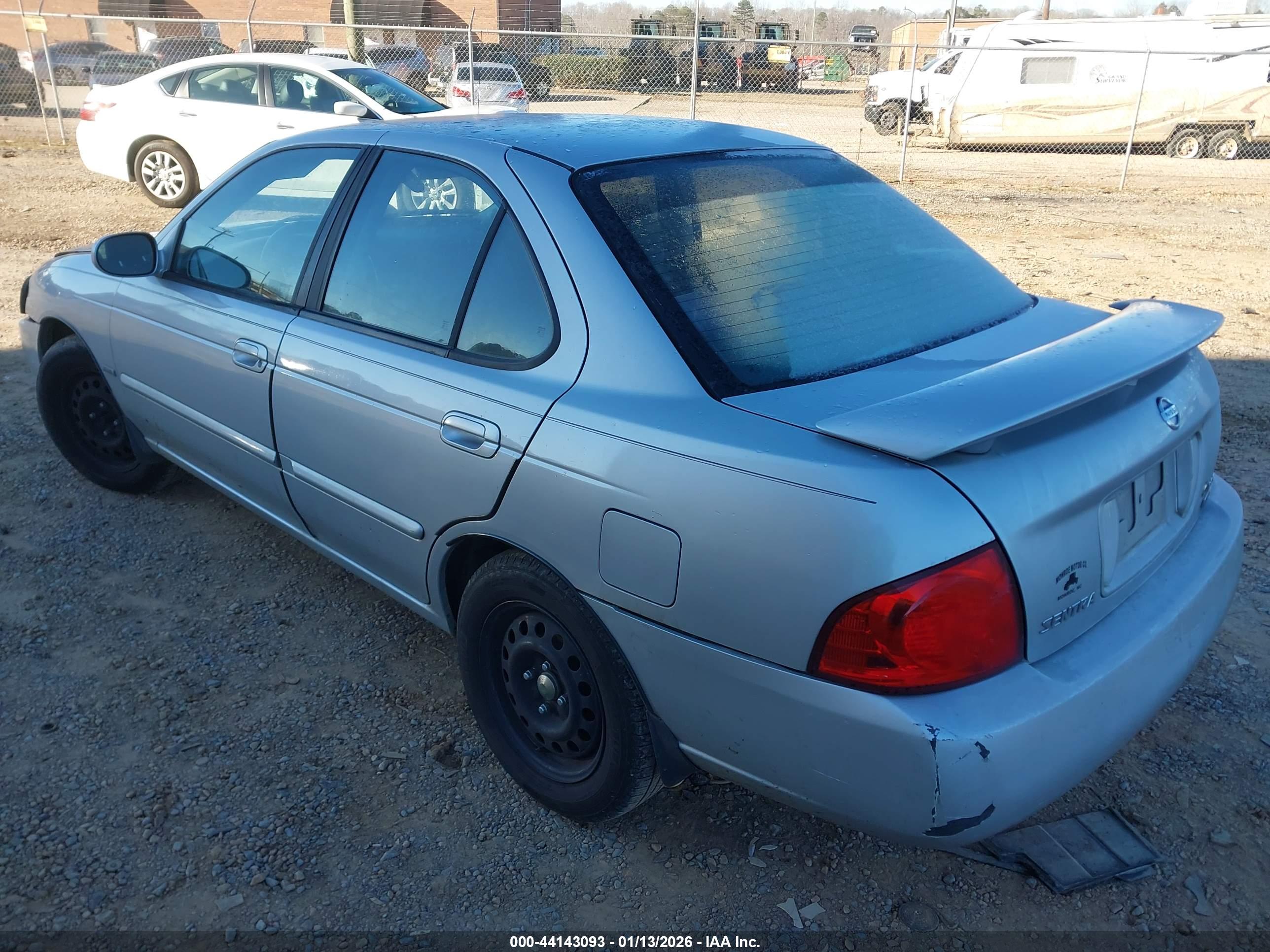 NISSAN SENTRA image 3