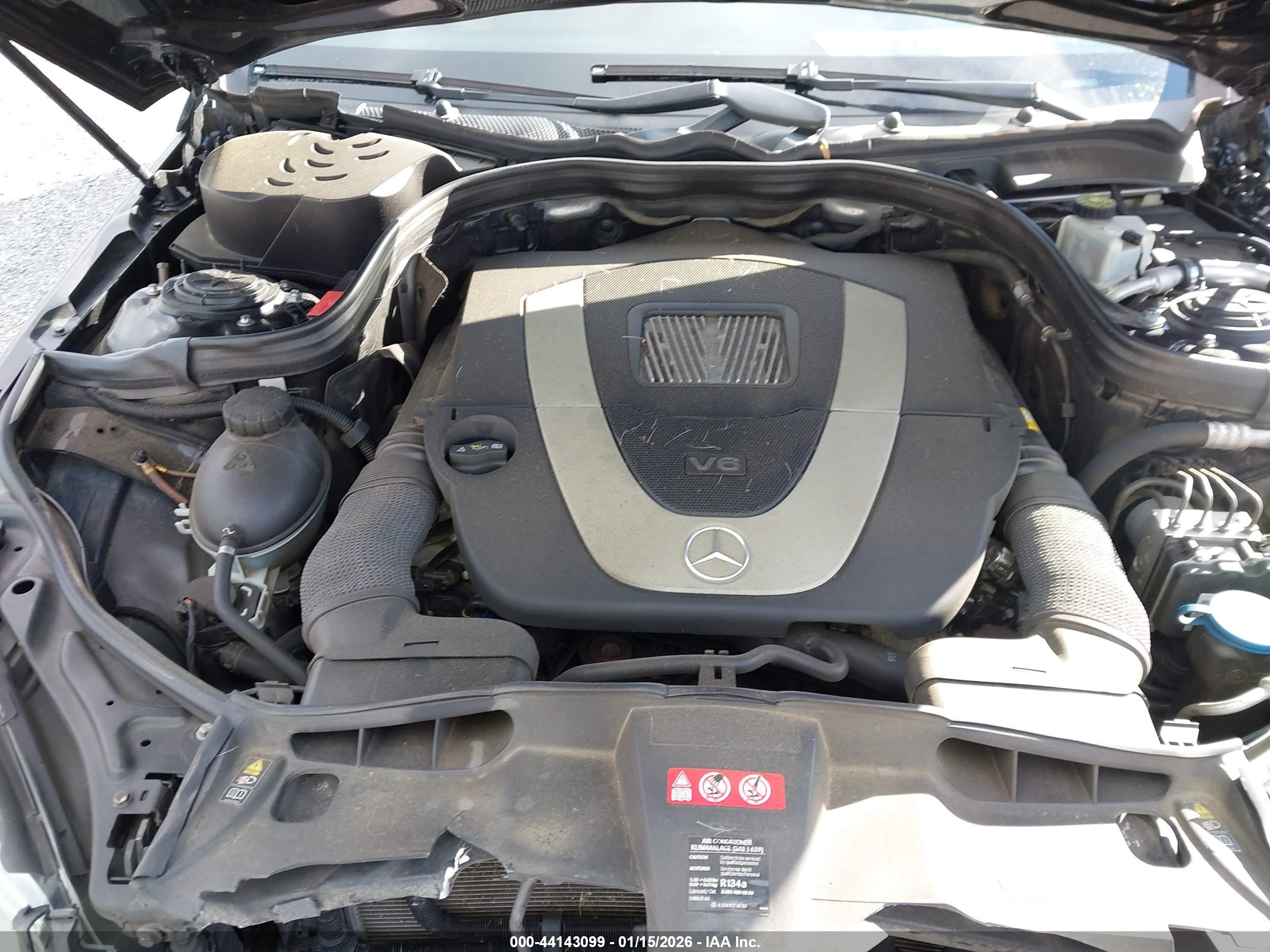 MERCEDES-BENZ E image 10