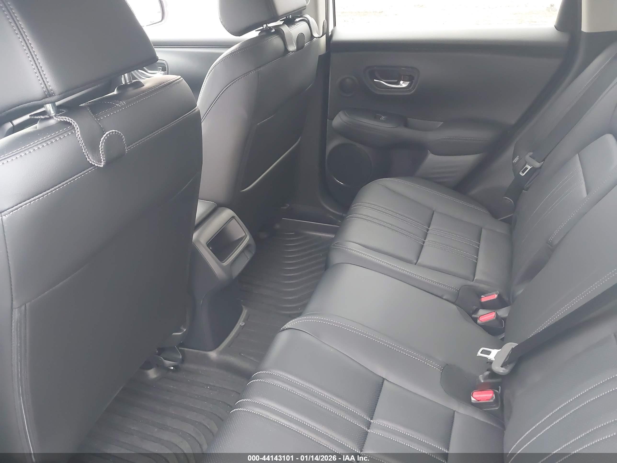 HONDA HR-V image 8