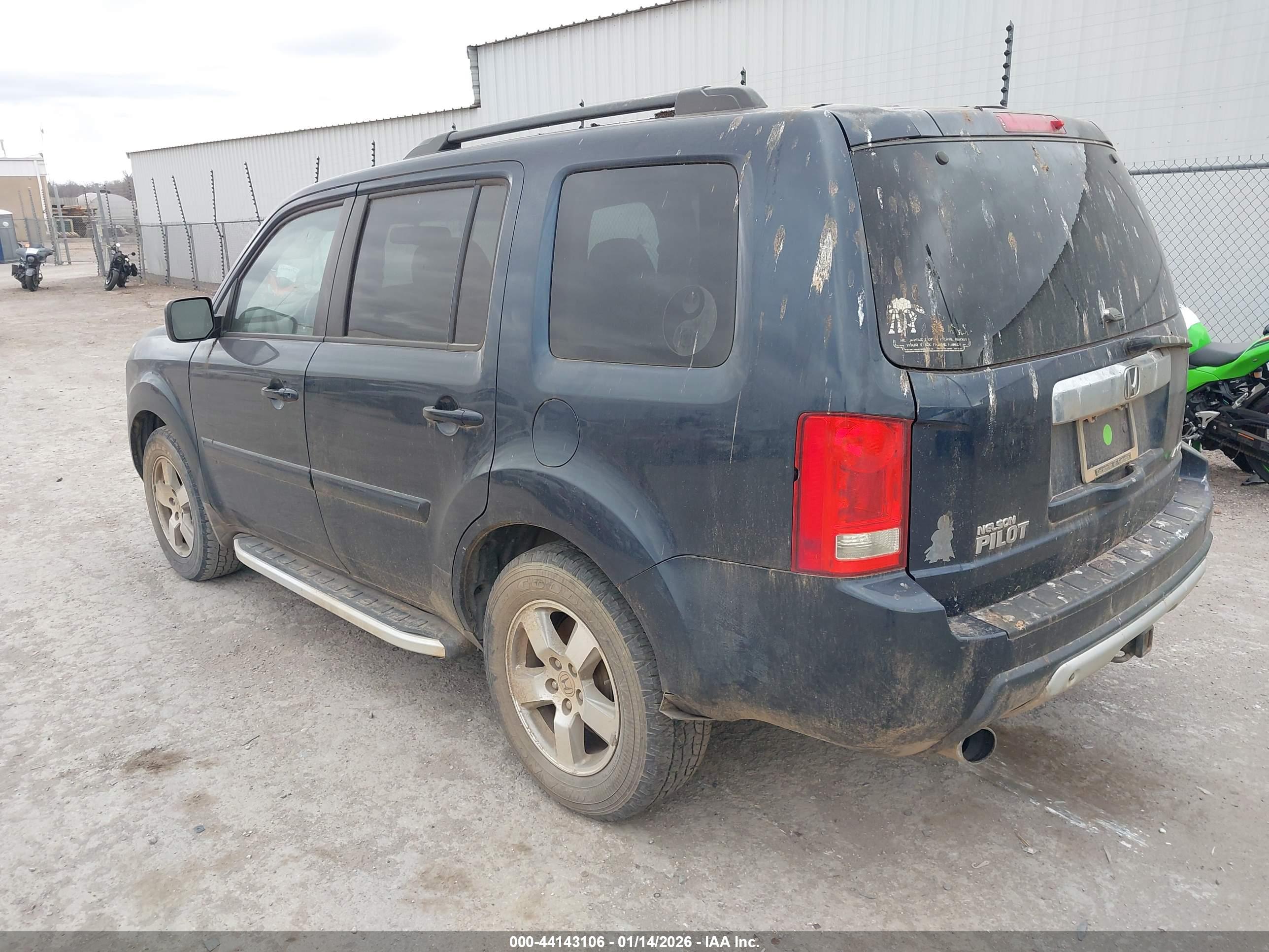 HONDA PILOT image 3