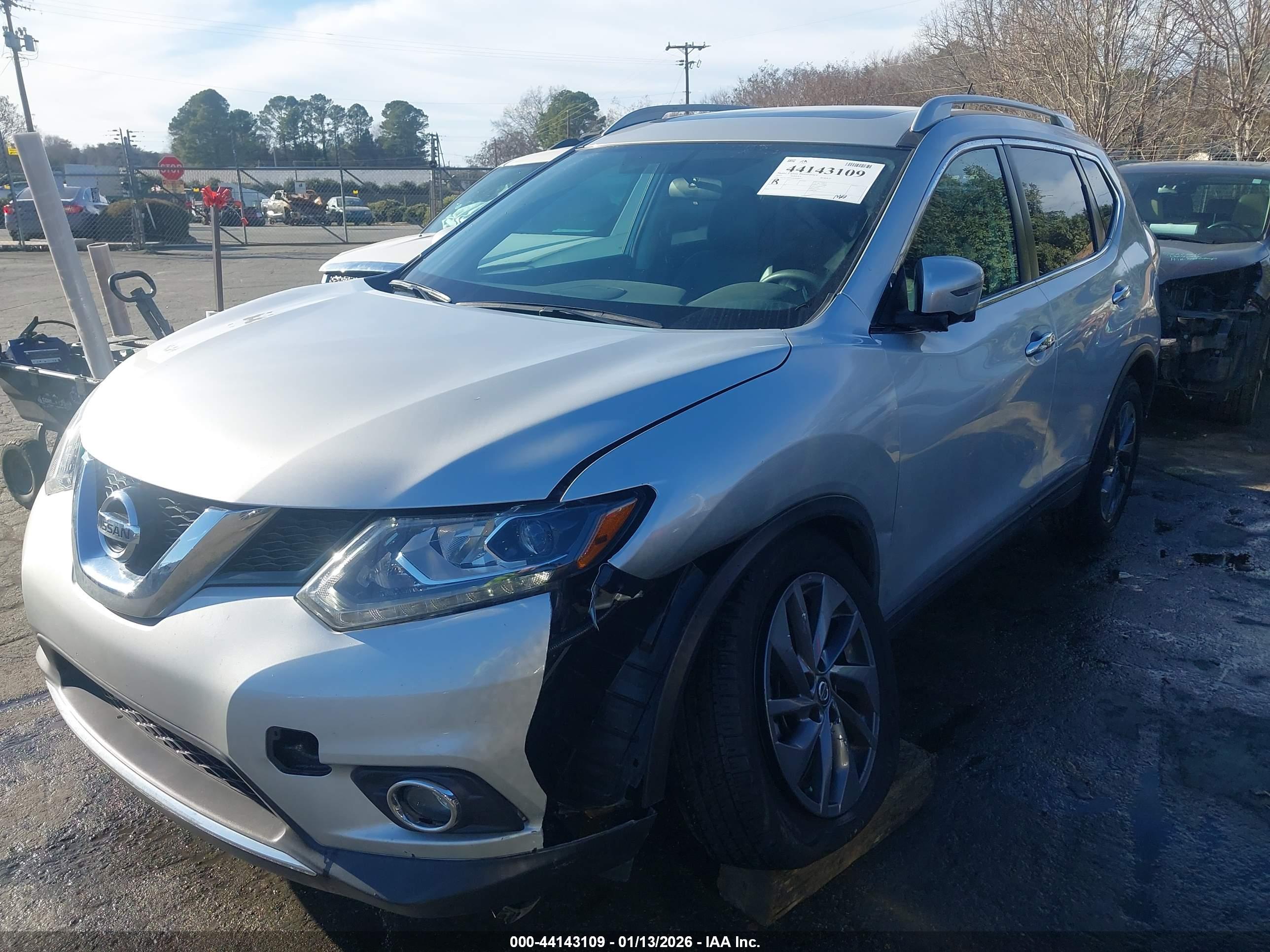NISSAN ROGUE image 2