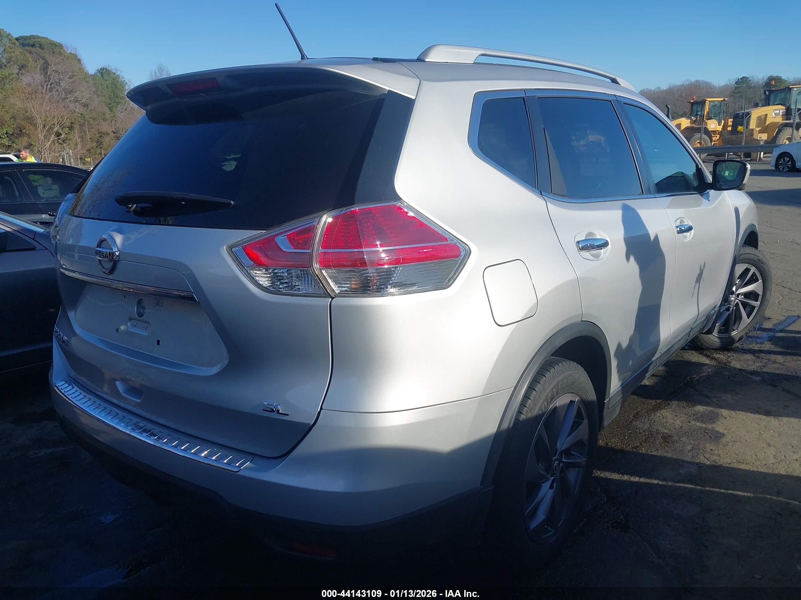 NISSAN ROGUE image 4