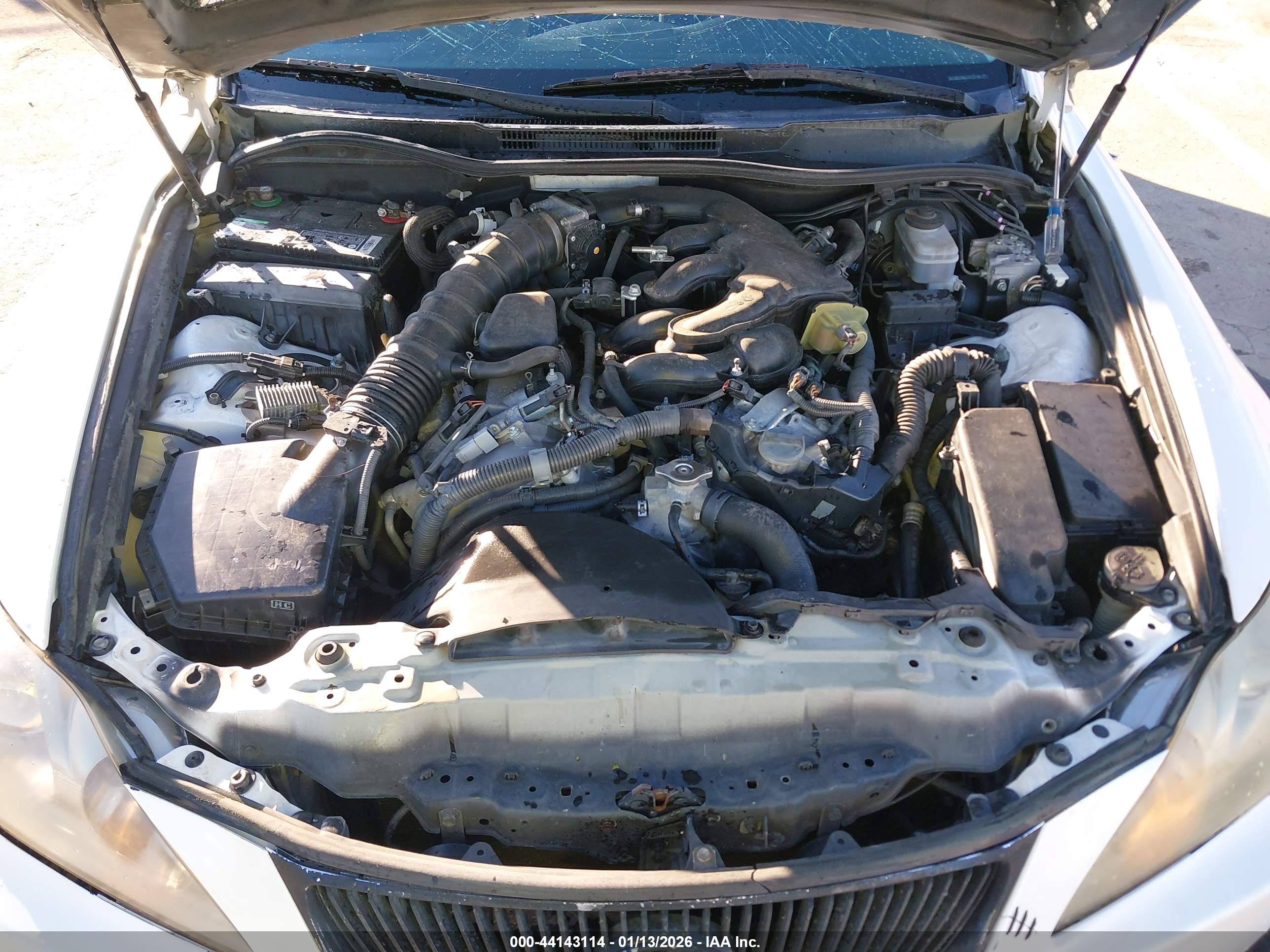 LEXUS IS image 10