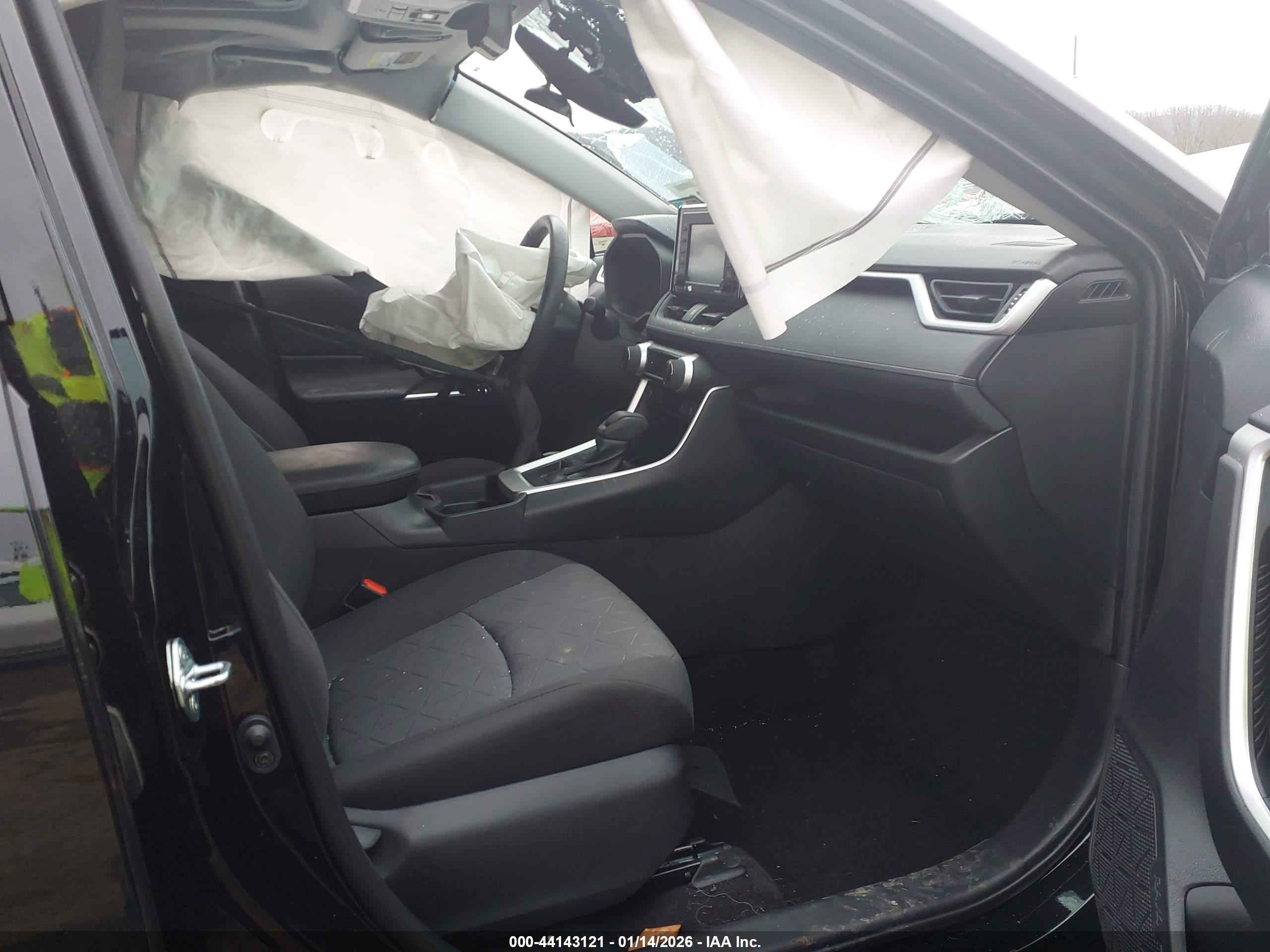 TOYOTA RAV4 image 5